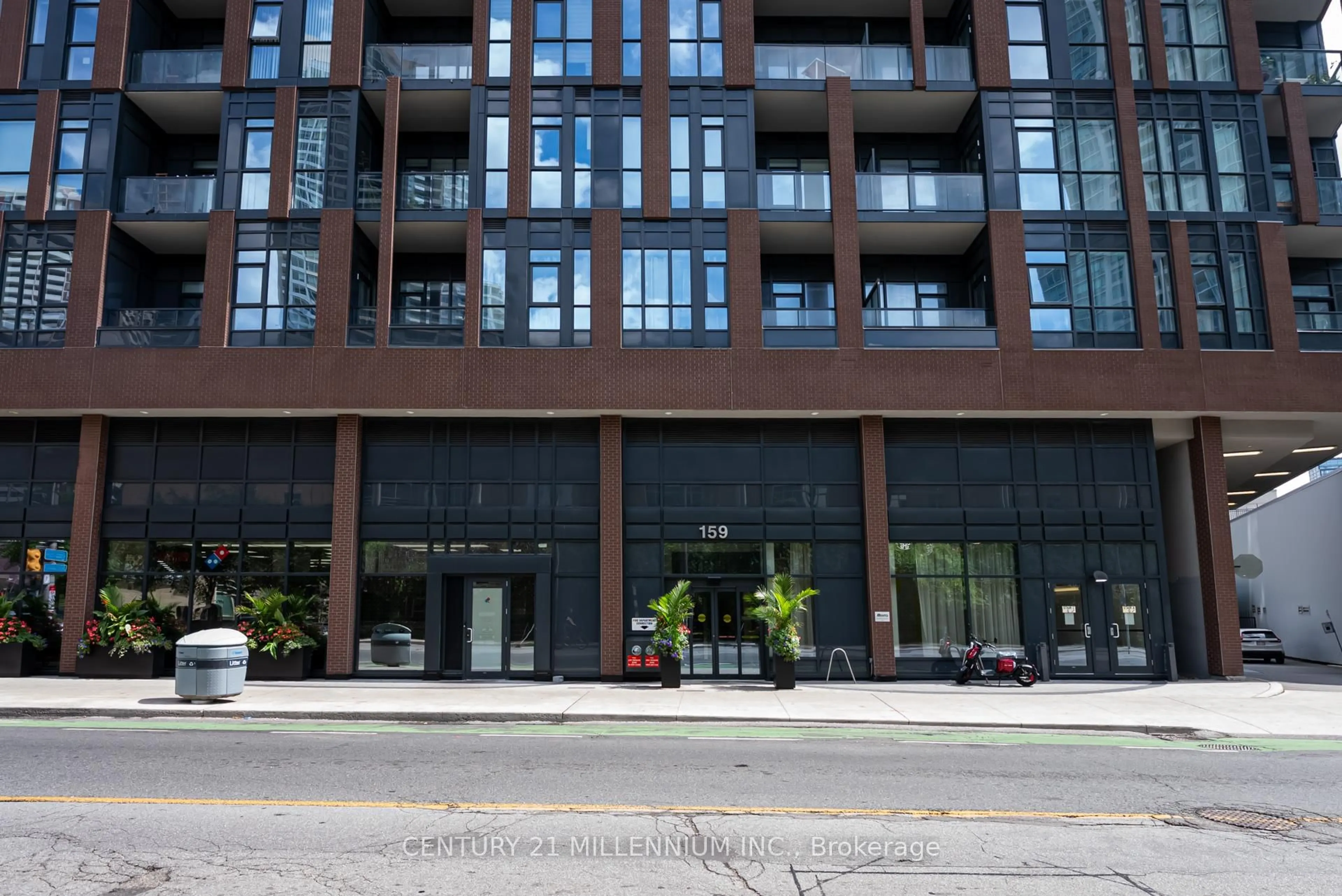 Indoor foyer for 159 Wellesley St #708, Toronto Ontario M4Y 0H5