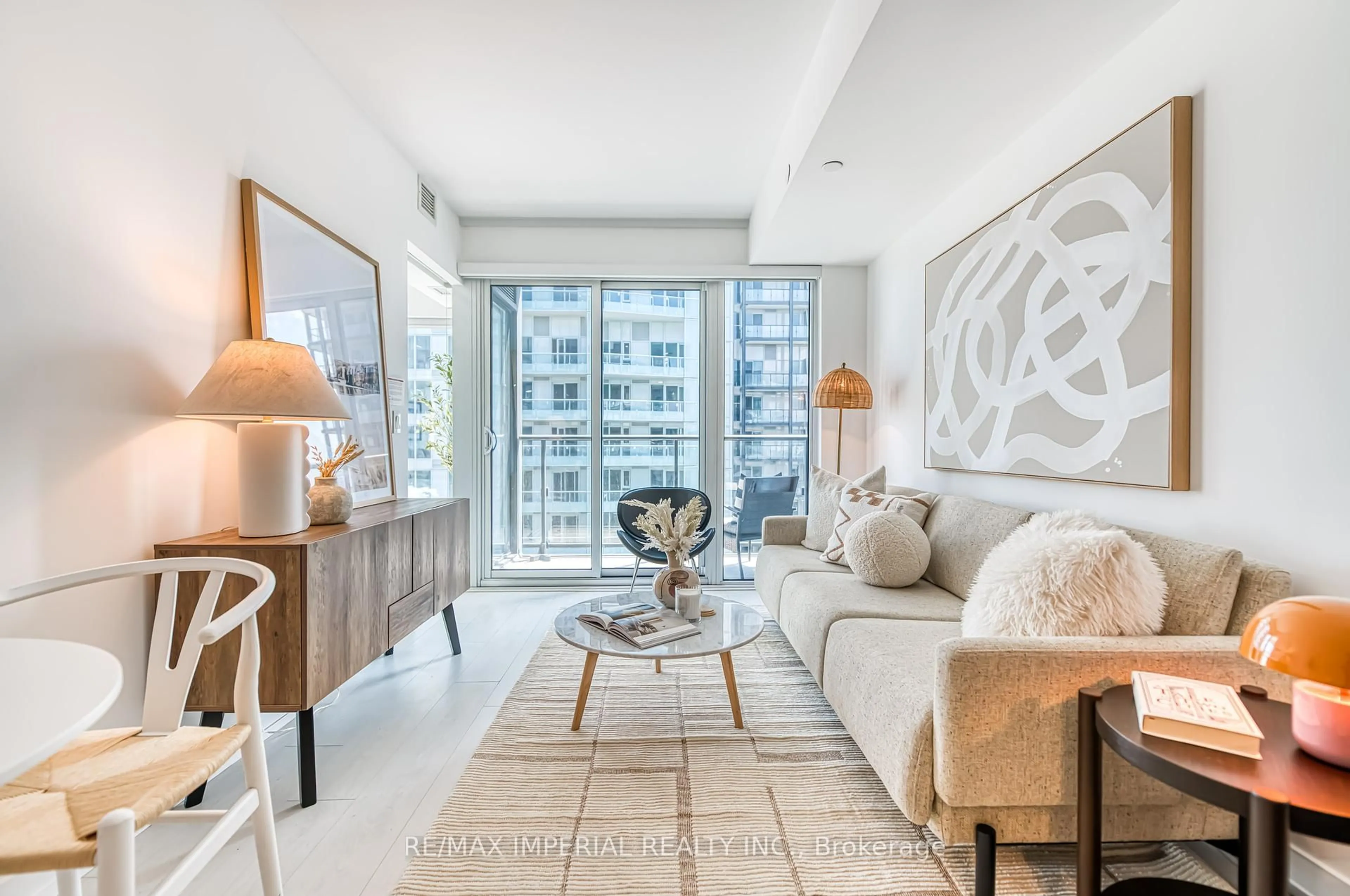 Living room with furniture, unknown for 19 WESTERN BATTERY Rd #3202, Toronto Ontario M6K 0E3