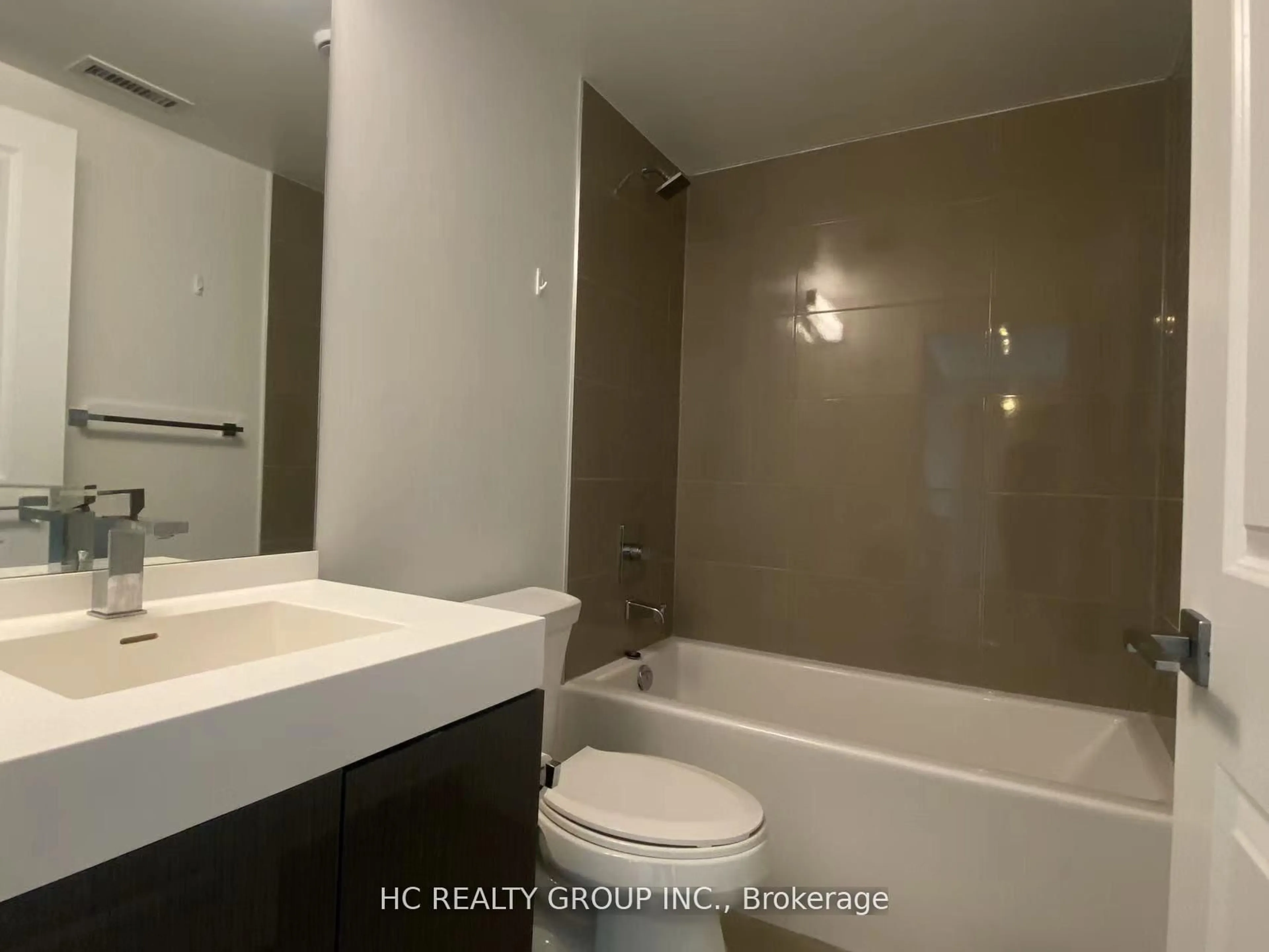 Standard bathroom, unknown for 251 Jarvis St #4403, Toronto Ontario M5B 0C3