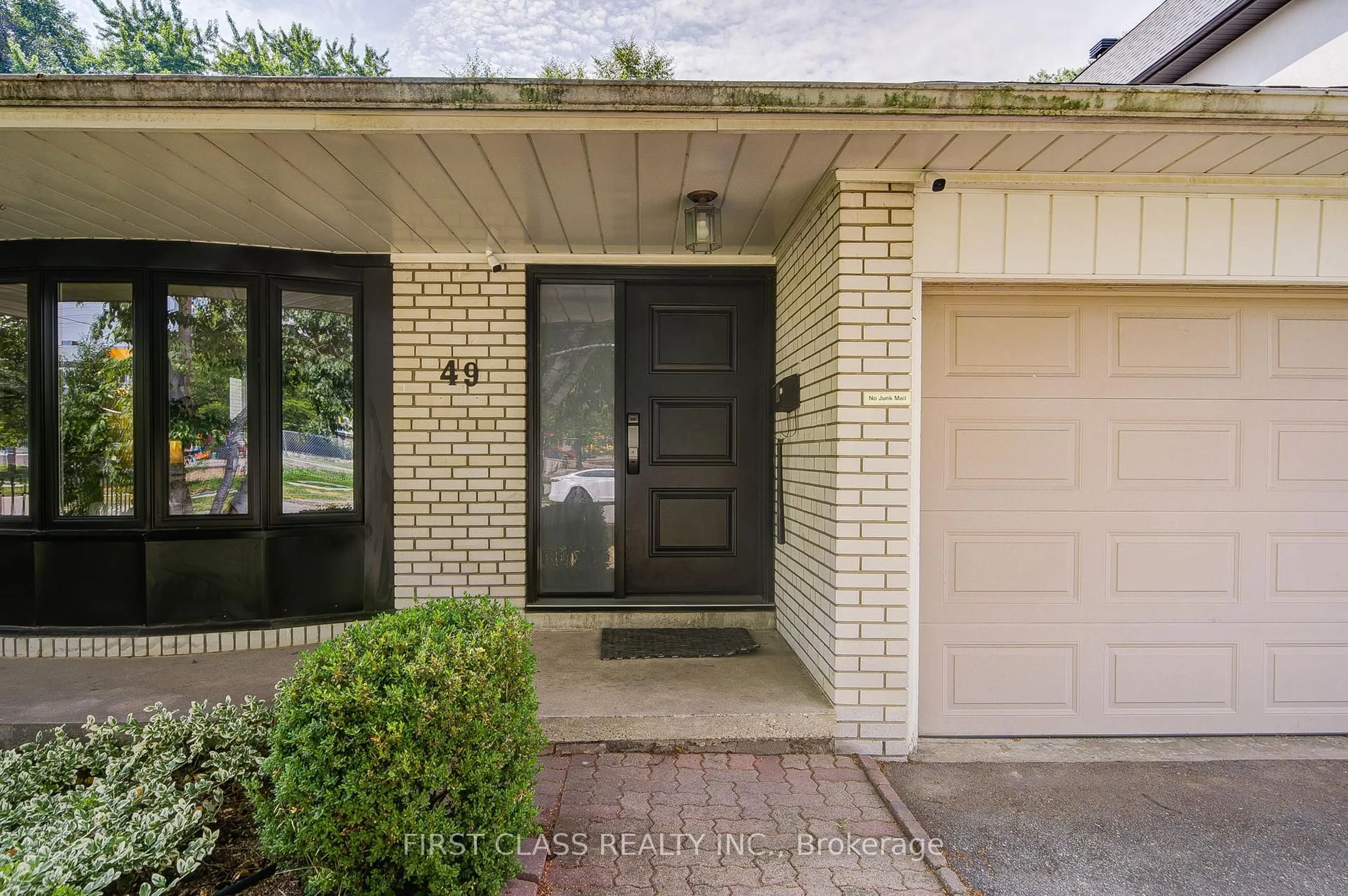 Home with brick exterior material, street for 49 Mckee Ave, Toronto Ontario M2N 4C1