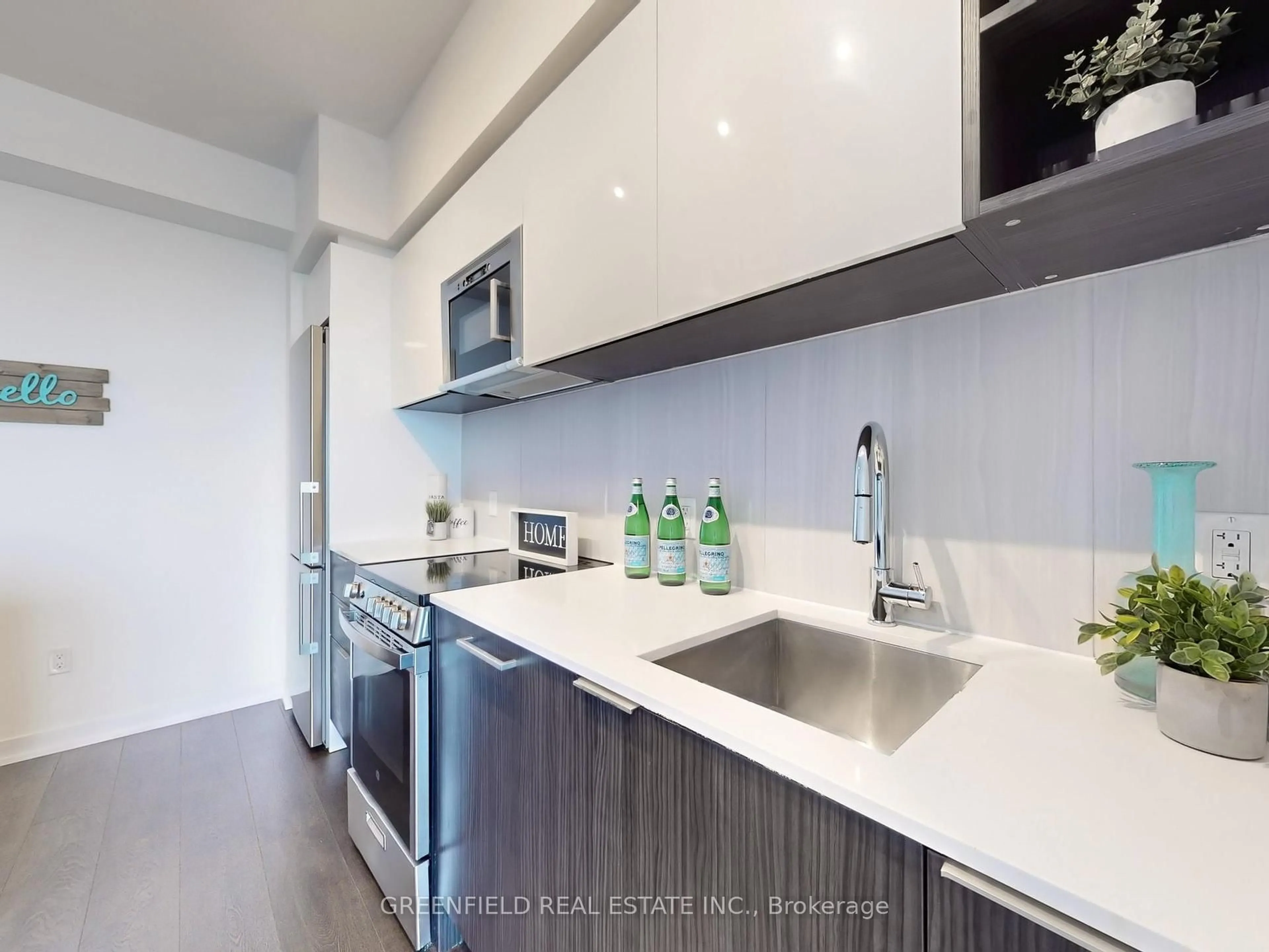 Unknown for 31 Tippett Rd #1310, Toronto Ontario M3H 0C8