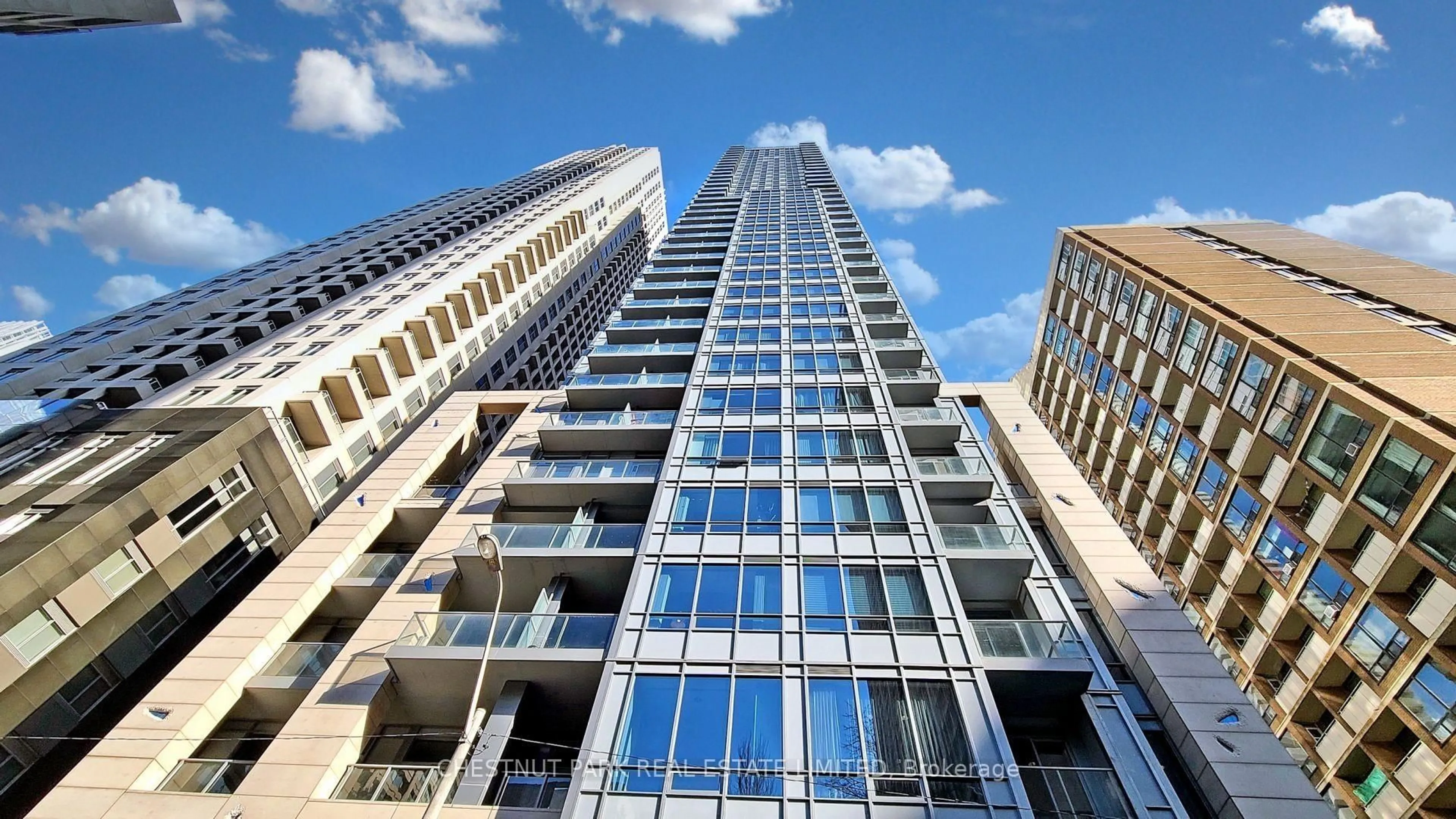 Unknown for 21 Balmuto St #1204, Toronto Ontario M4G 1S5