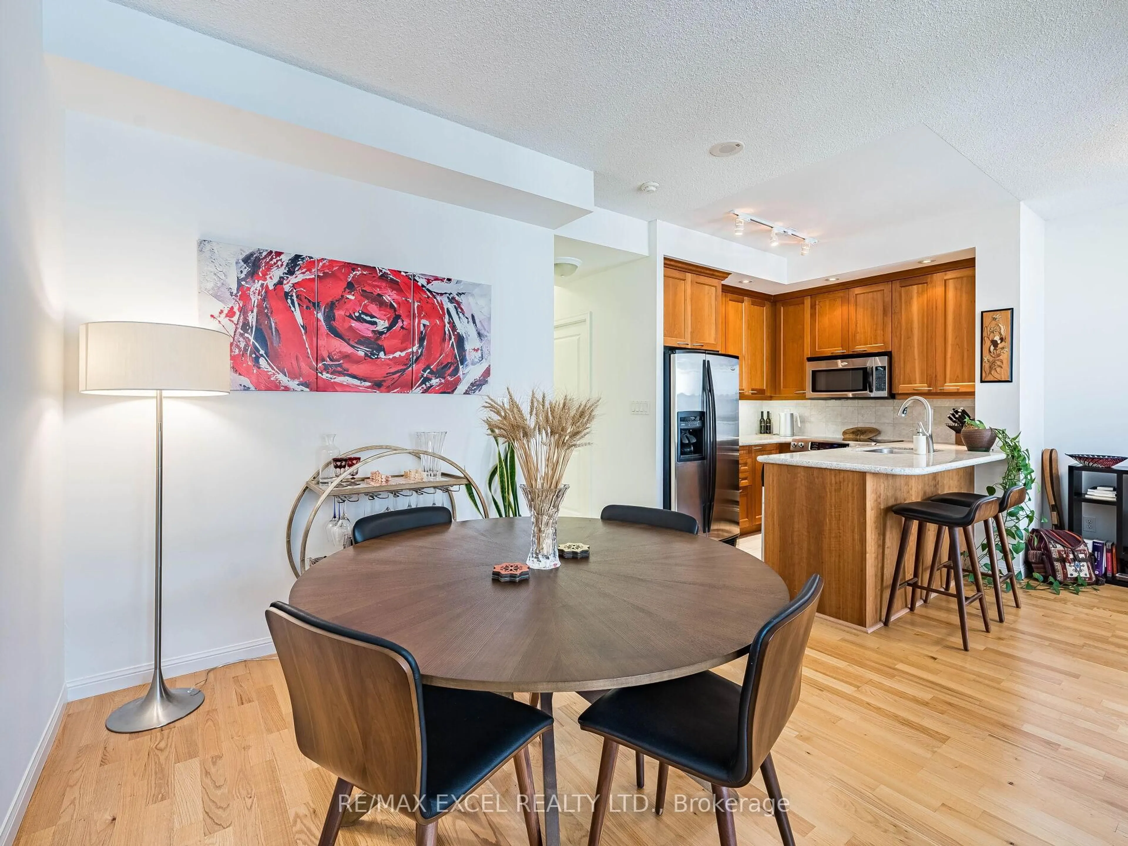 Unknown for 900 Mount Pleasant Rd #426, Toronto Ontario M4P 3J9