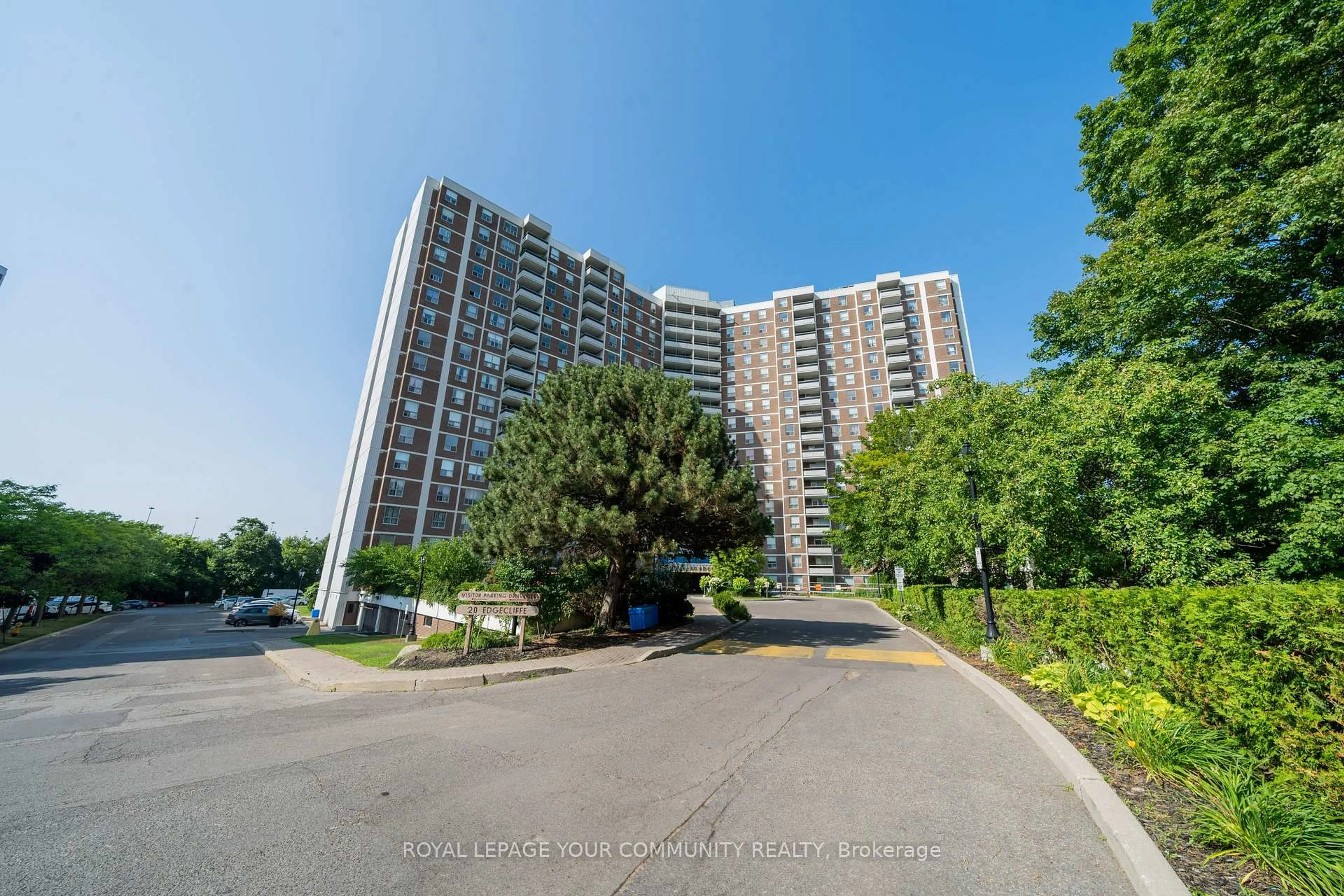 A pic from outside/outdoor area/front of a property/back of a property/a pic from drone, street for 20 Edgecliff Gfwy #1218, Toronto Ontario M3C 3A4