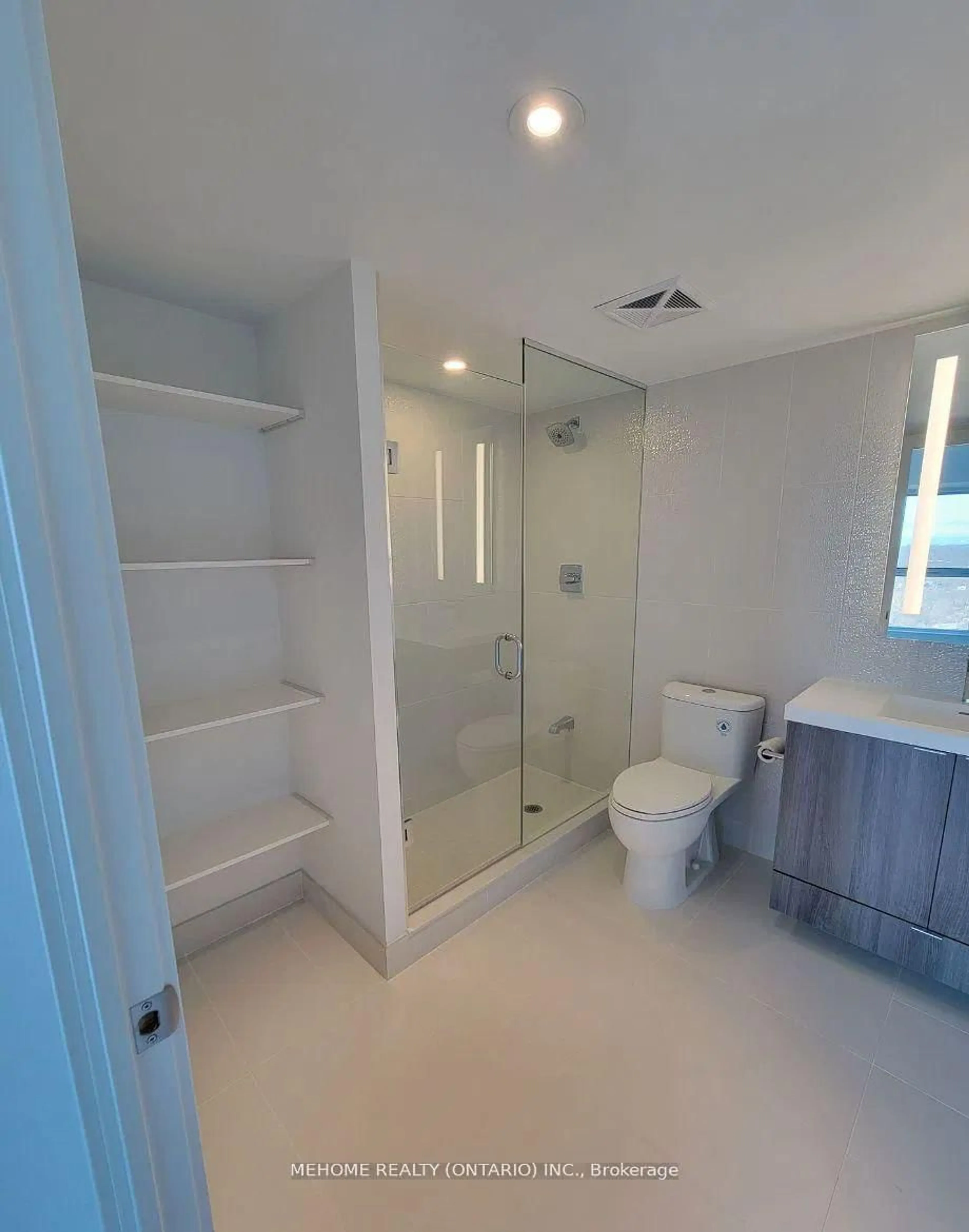 Contemporary bathroom, ceramic/tile floor for 585 Bloor St #2324, Toronto Ontario M4W 0B3