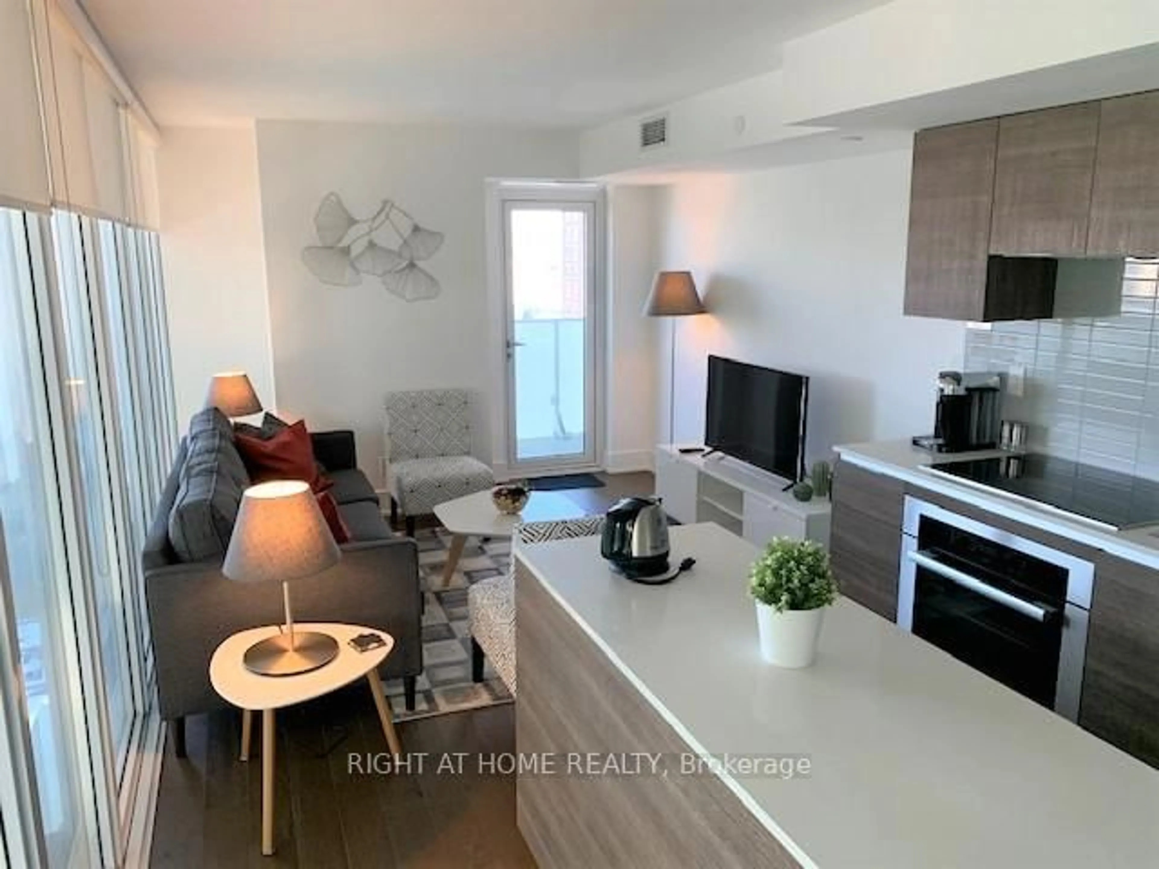 Unknown for 200 Bloor St #1610, Toronto Ontario M5S 0B1
