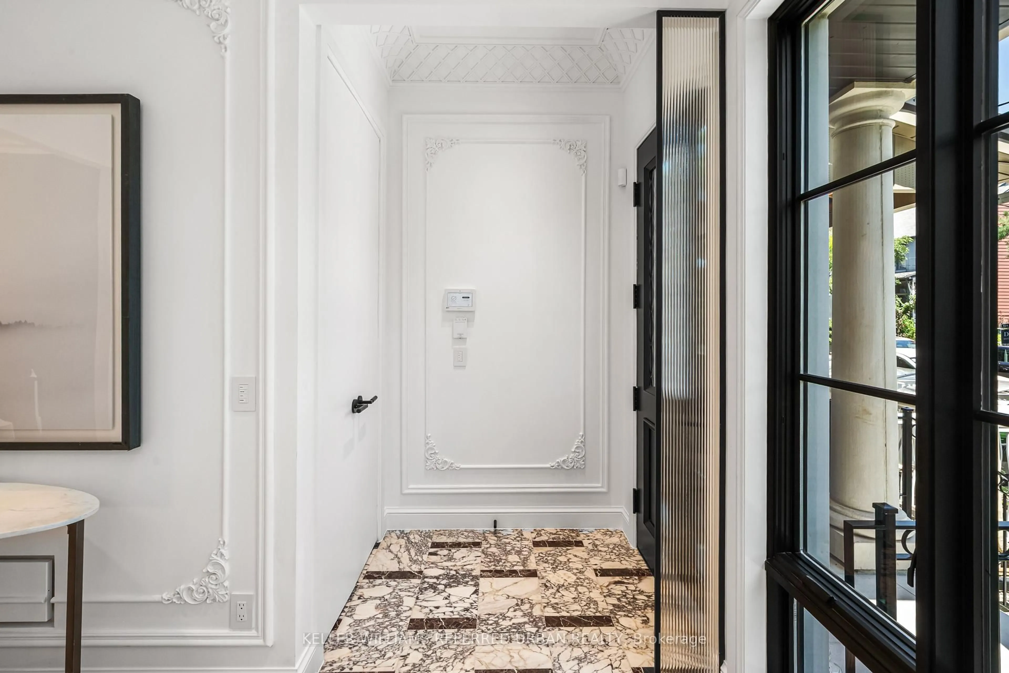 Indoor entryway for 72 Montrose Ave, Toronto Ontario M6J 2T7