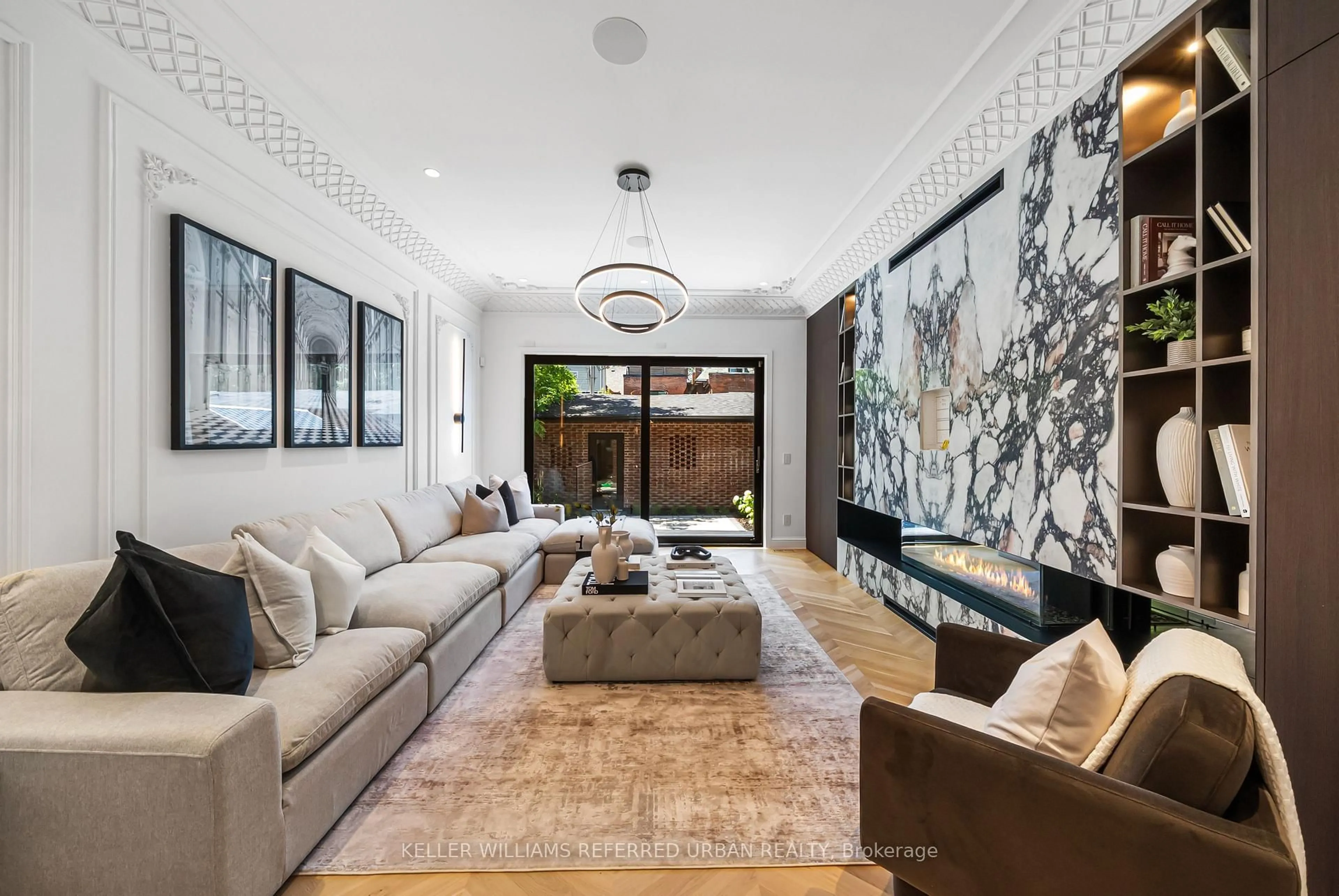 Living room with furniture, unknown for 72 Montrose Ave, Toronto Ontario M6J 2T7
