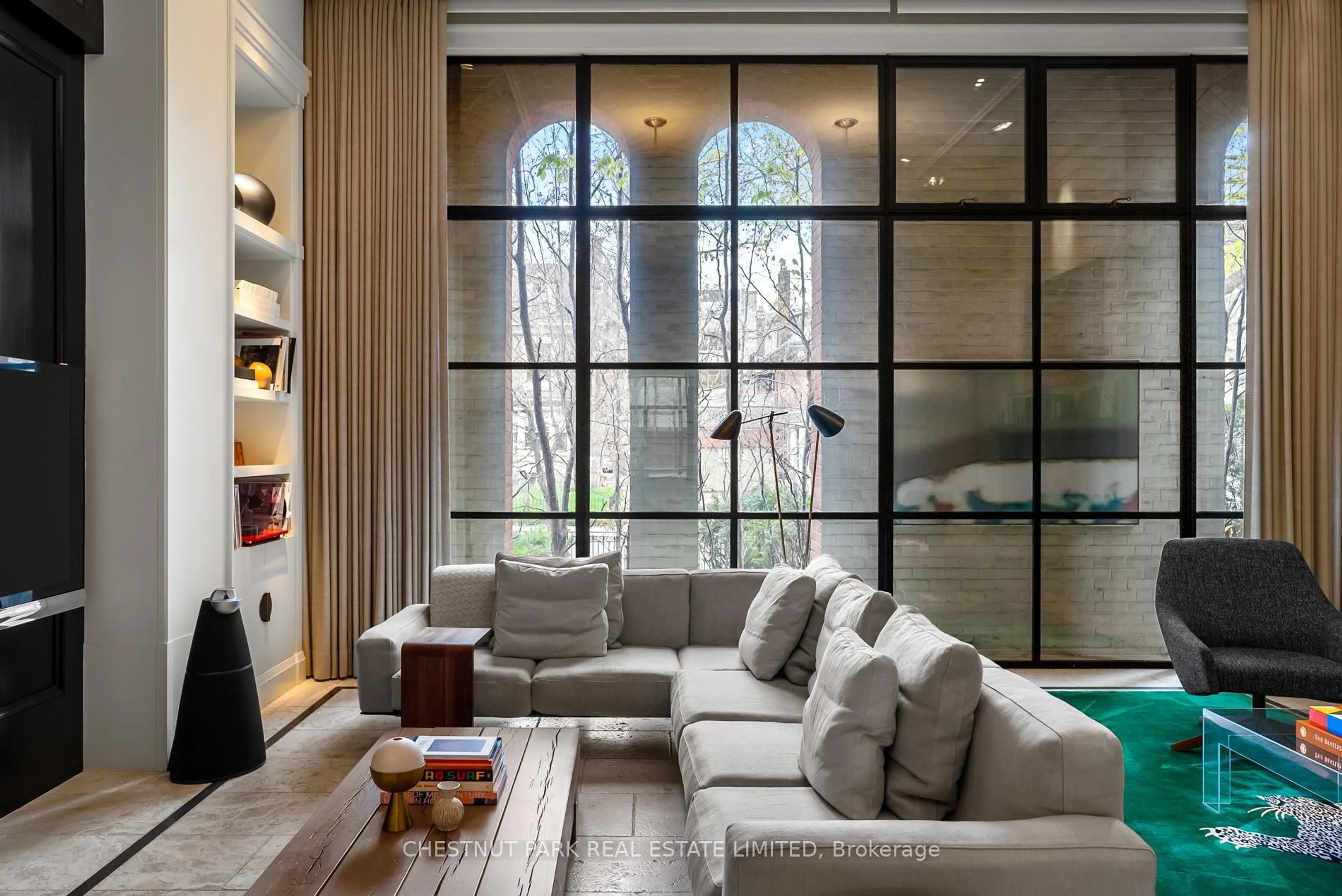 Living room with furniture, unknown for 310 Palmerston Blvd, Toronto Ontario M6G 2N5