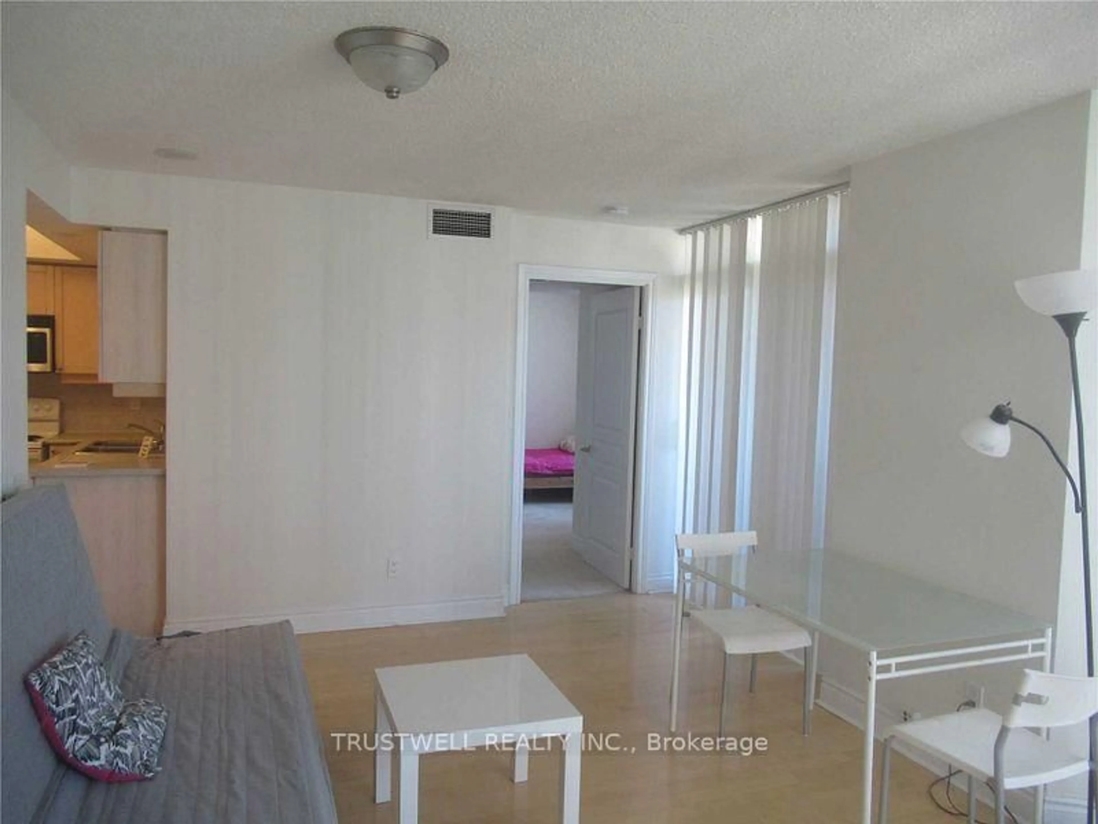 A pic of a room for 15 Northtown Way #1618, Toronto Ontario M2N 7A2