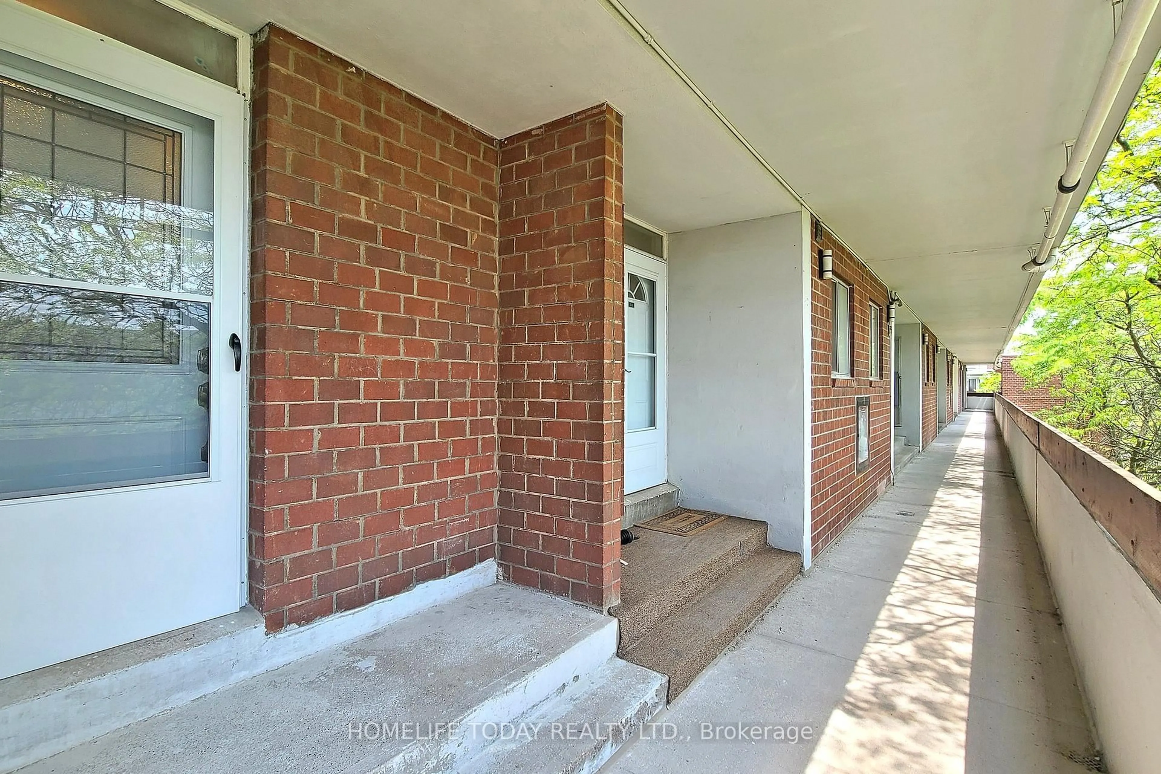 Unknown for 155 Leeward Glwy #301, Toronto Ontario M3C 2Z6