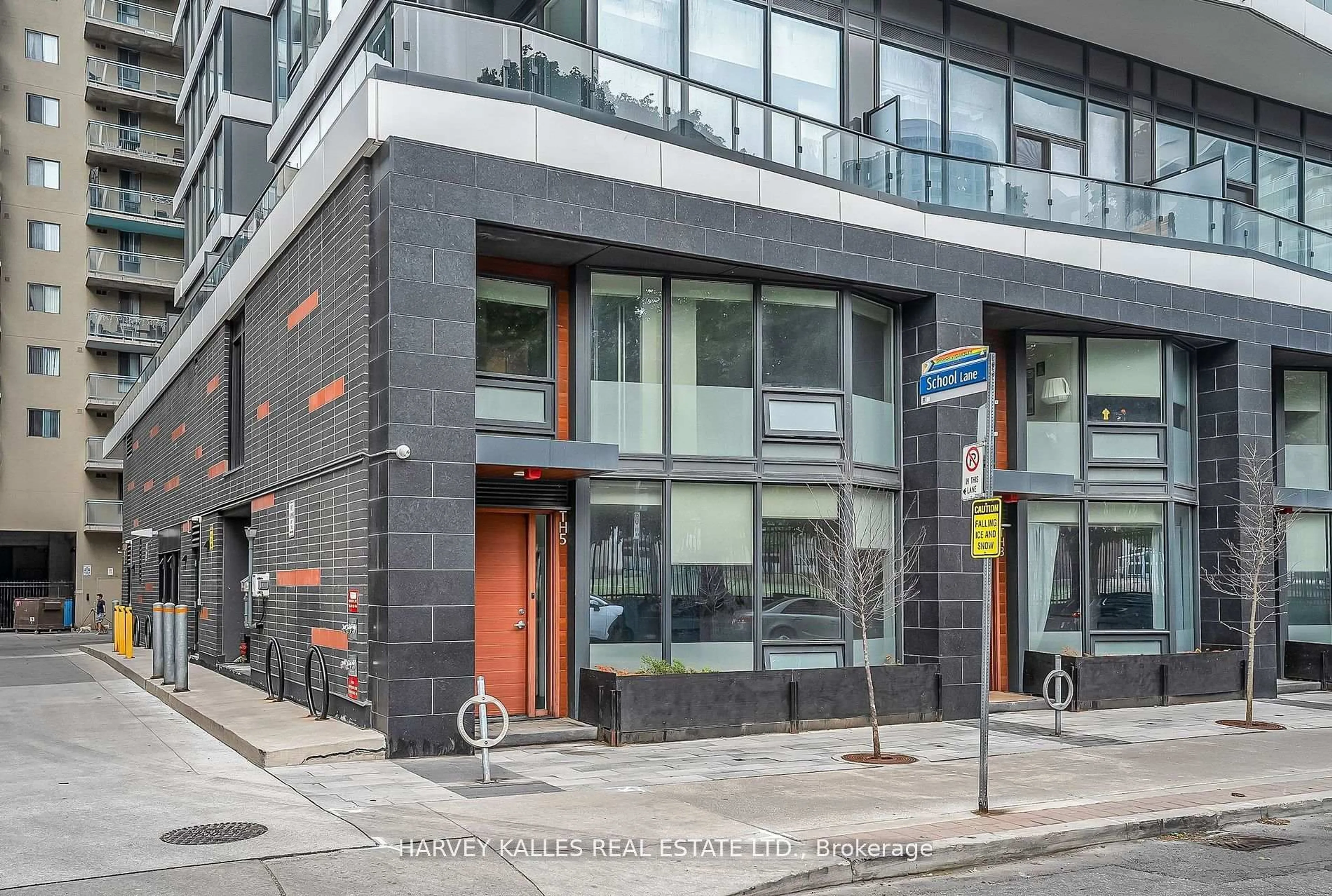 Unknown for 85 Wood St #TH5, Toronto Ontario M4Y 0E8