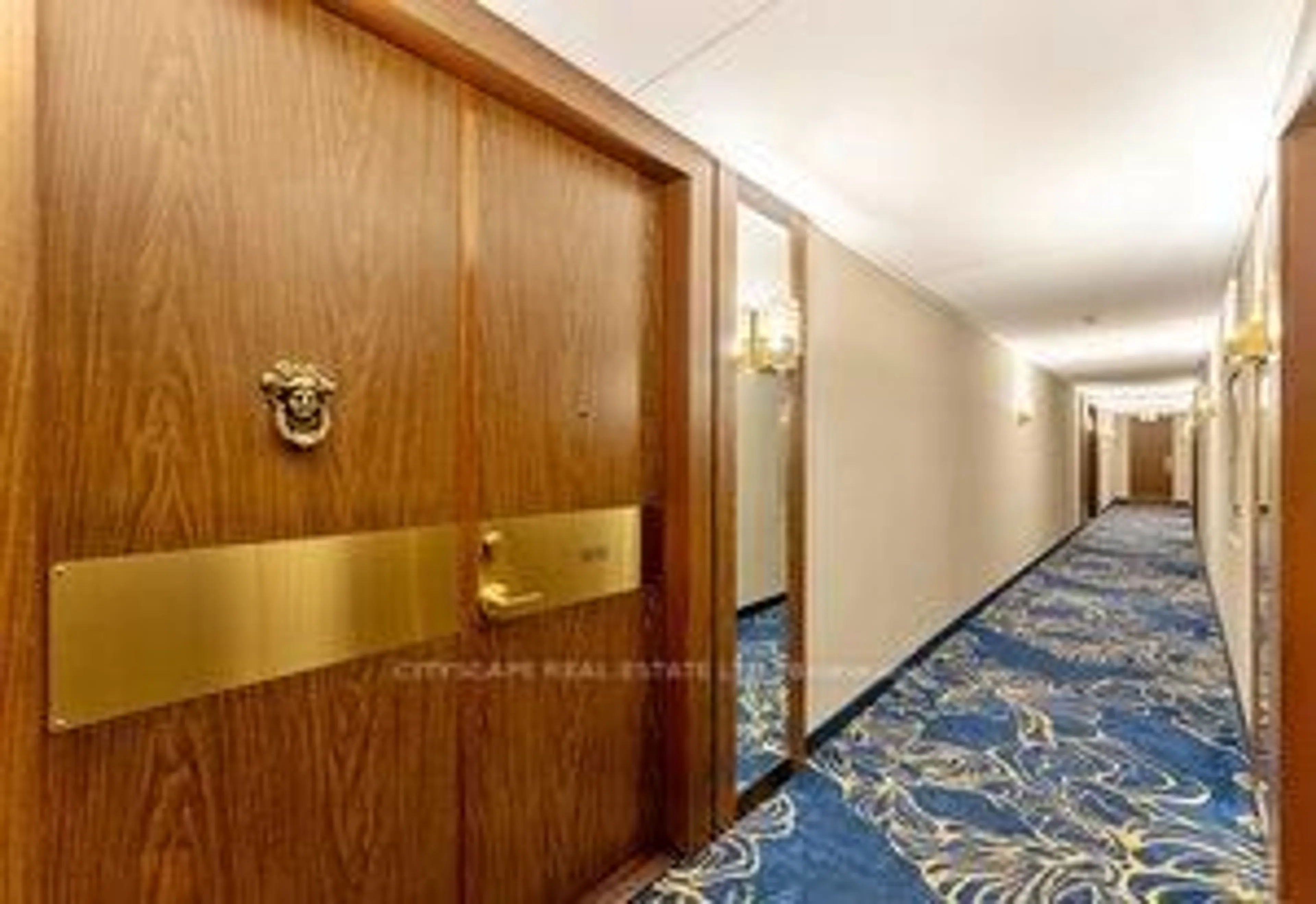 Indoor foyer for 33 Harbour Sq #3510, Toronto Ontario M5J 2G2