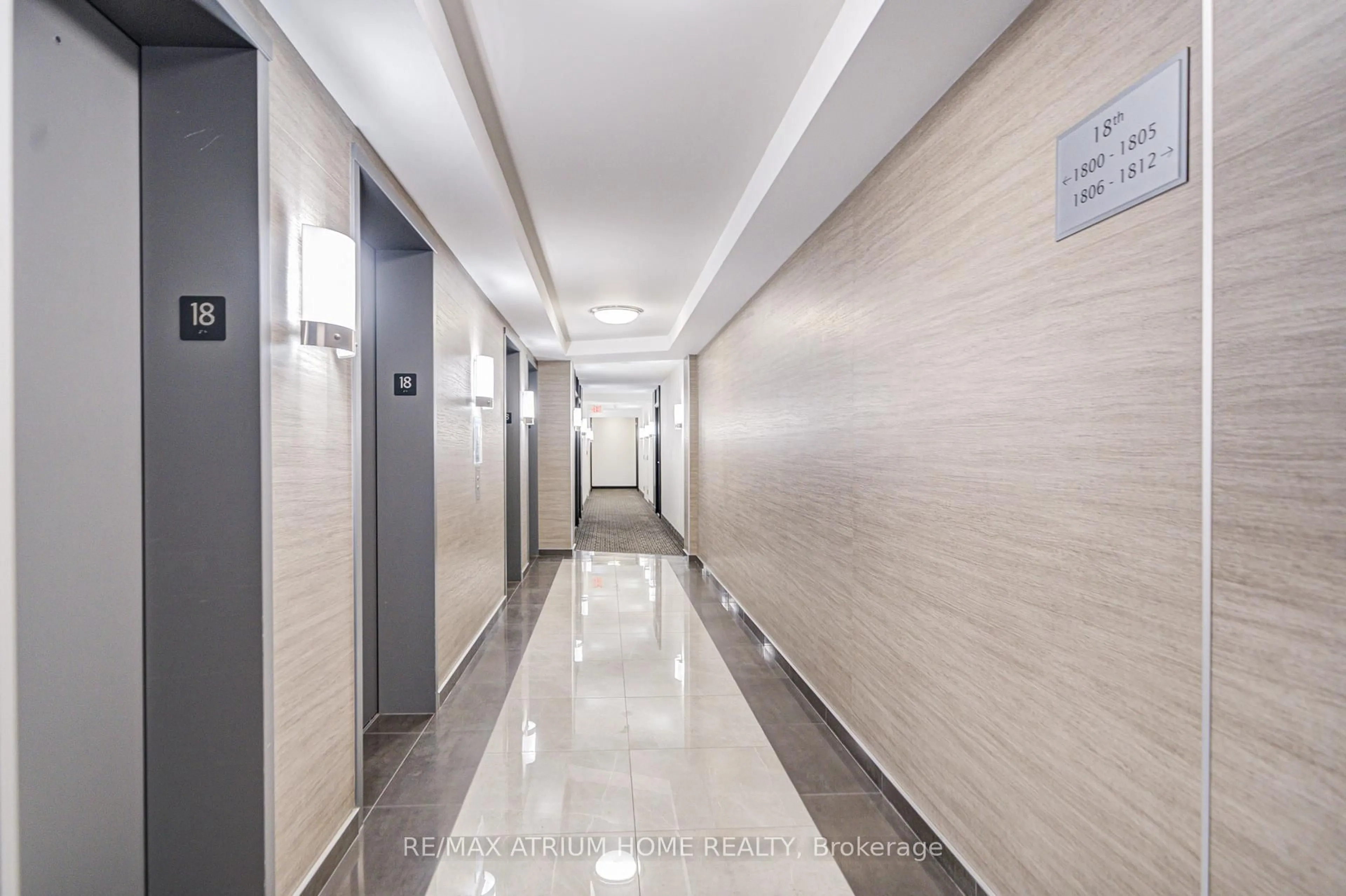 Indoor foyer for 33 Sheppard Ave #1810, Toronto Ontario M2N 7K1