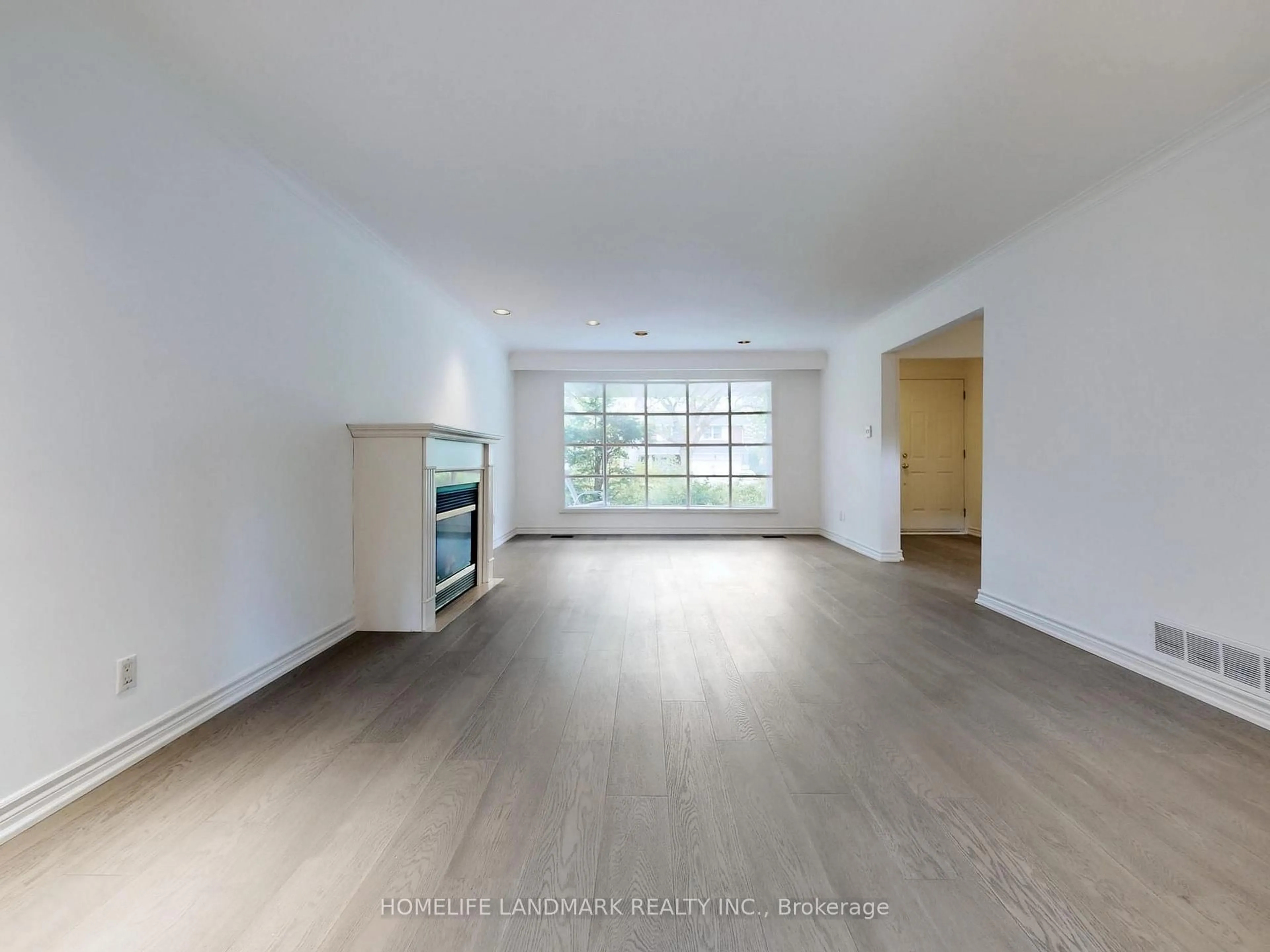 A pic of a room for 714 Conacher Dr, Toronto Ontario M2M 3N6