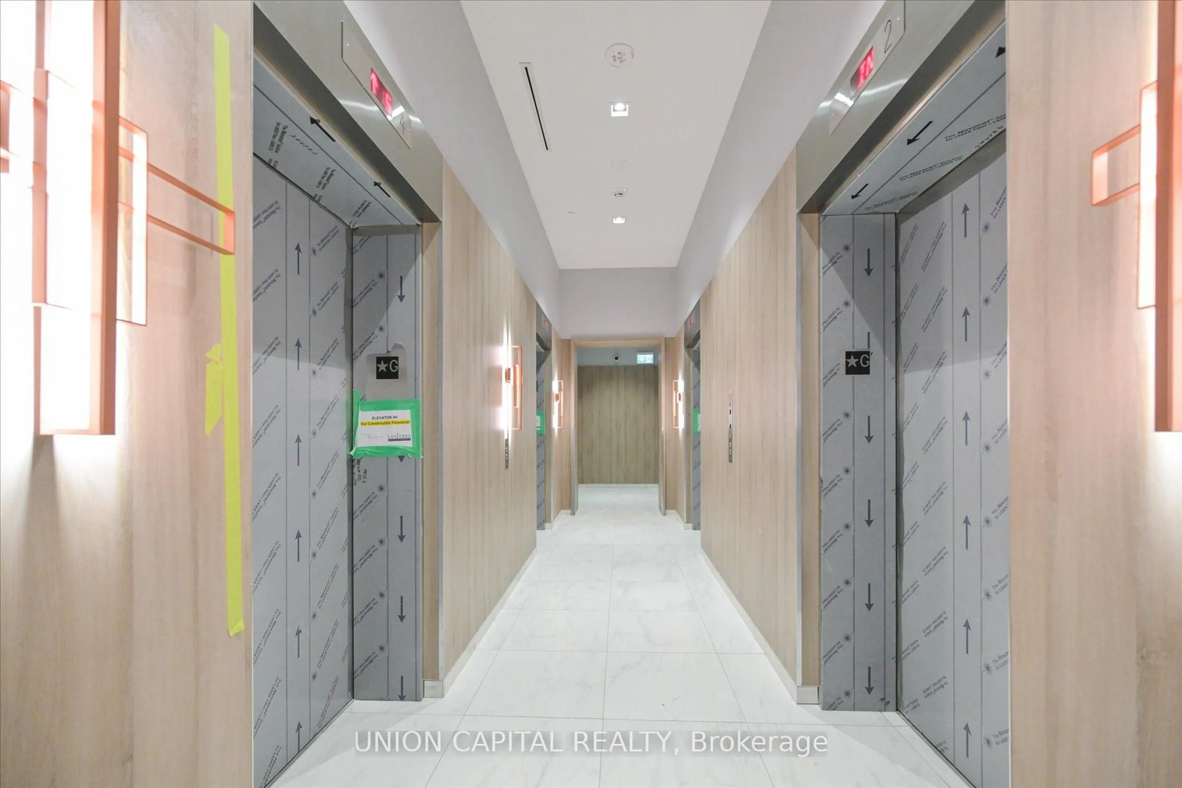 Indoor foyer for 50 O'Neill Rd #715, Toronto Ontario M3C 0R1