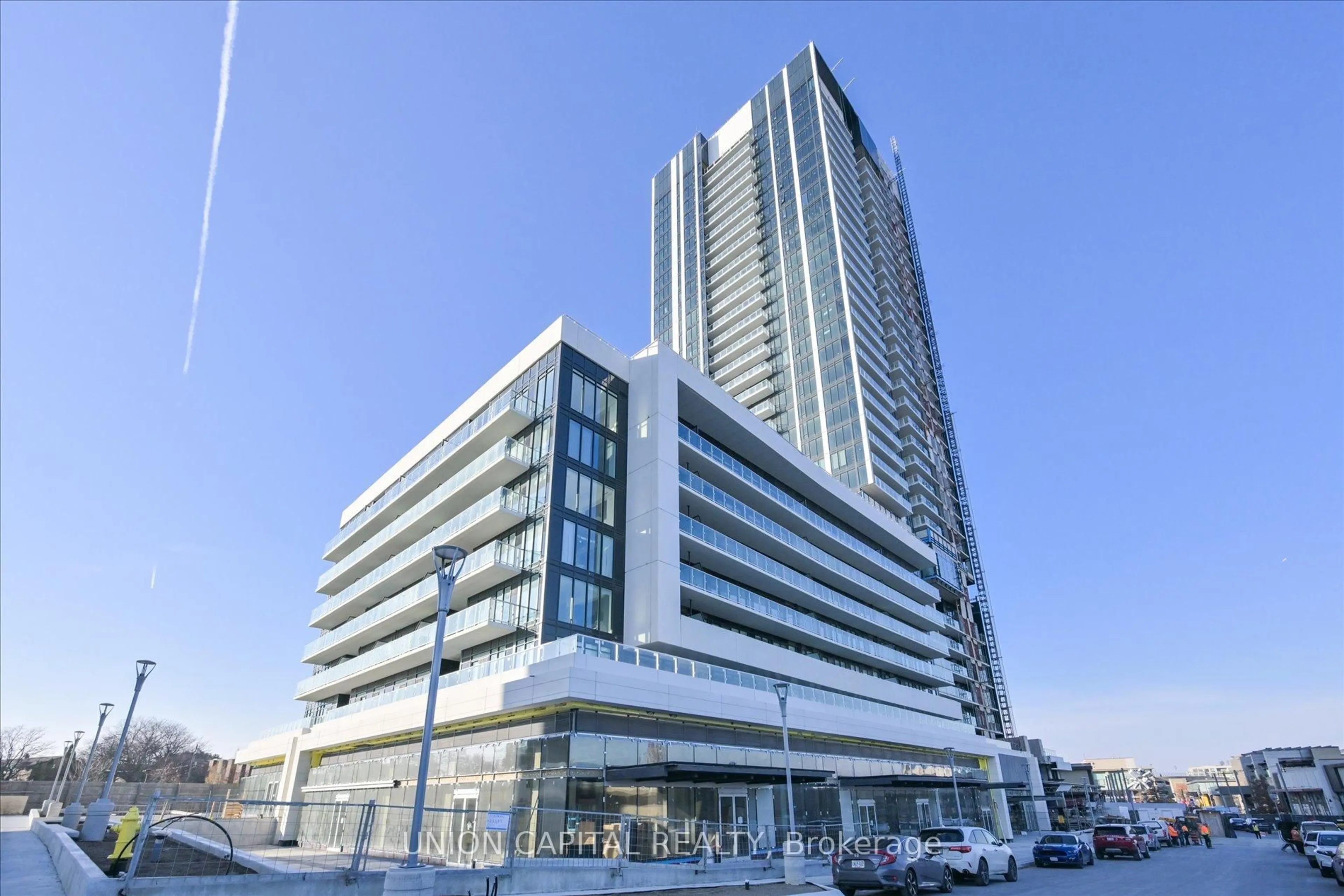 Indoor foyer for 50 O'Neill Rd #715, Toronto Ontario M3C 0R1