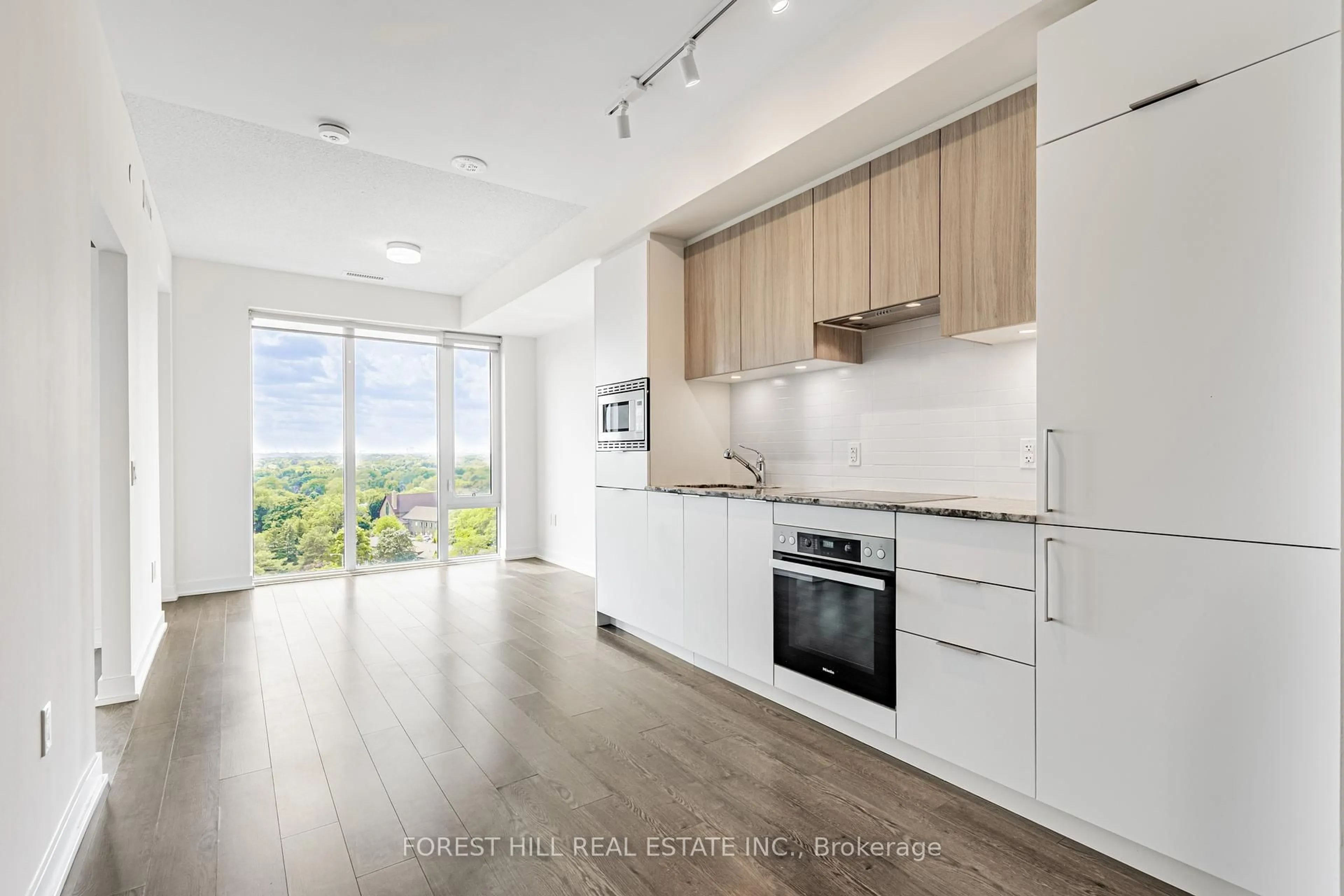 Open concept kitchen, unknown for 20 O'Neill Rd #815, Toronto Ontario M3C 0R2