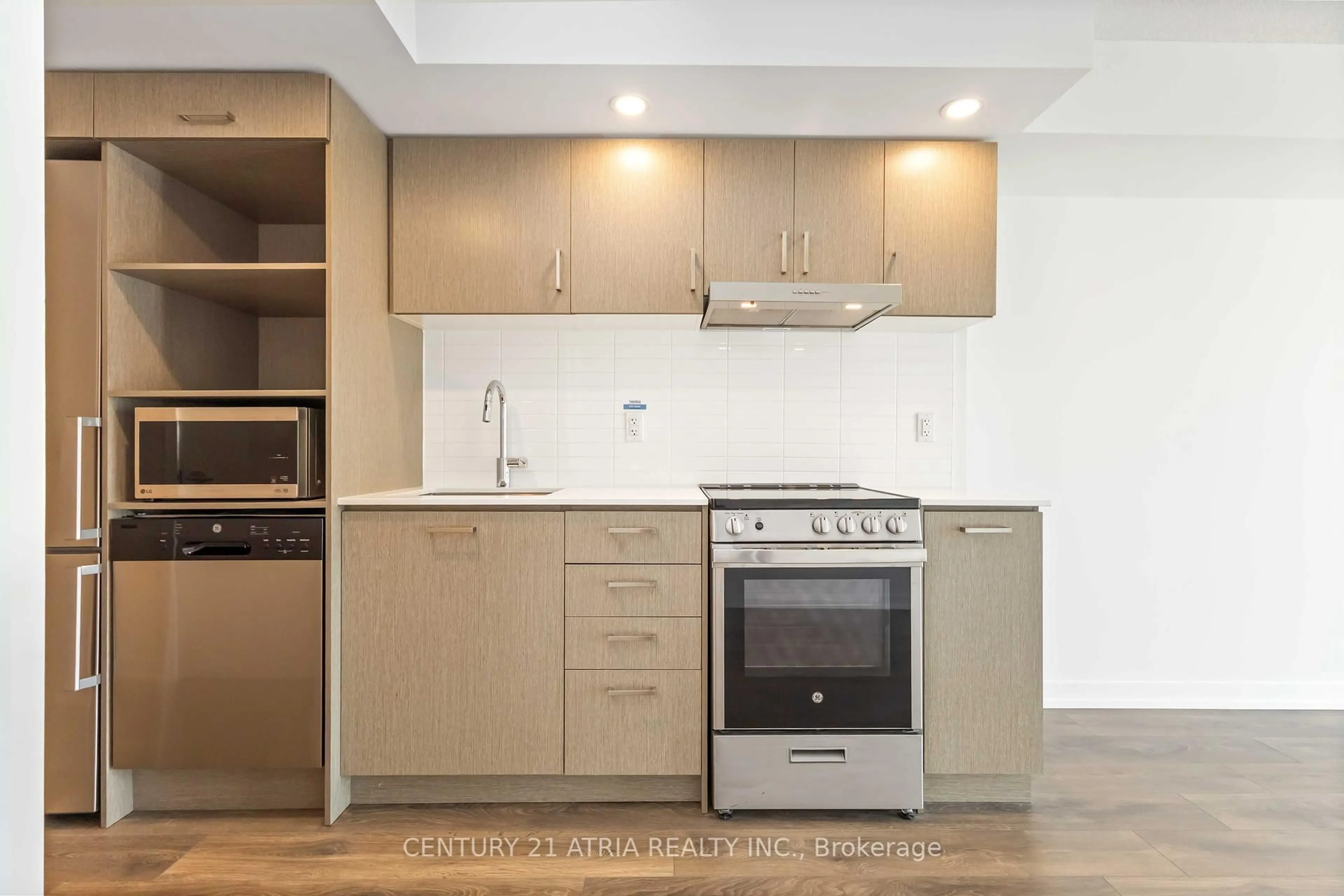 Standard kitchen, unknown for 219 Dundas St #2310, Toronto Ontario M5A 0V1