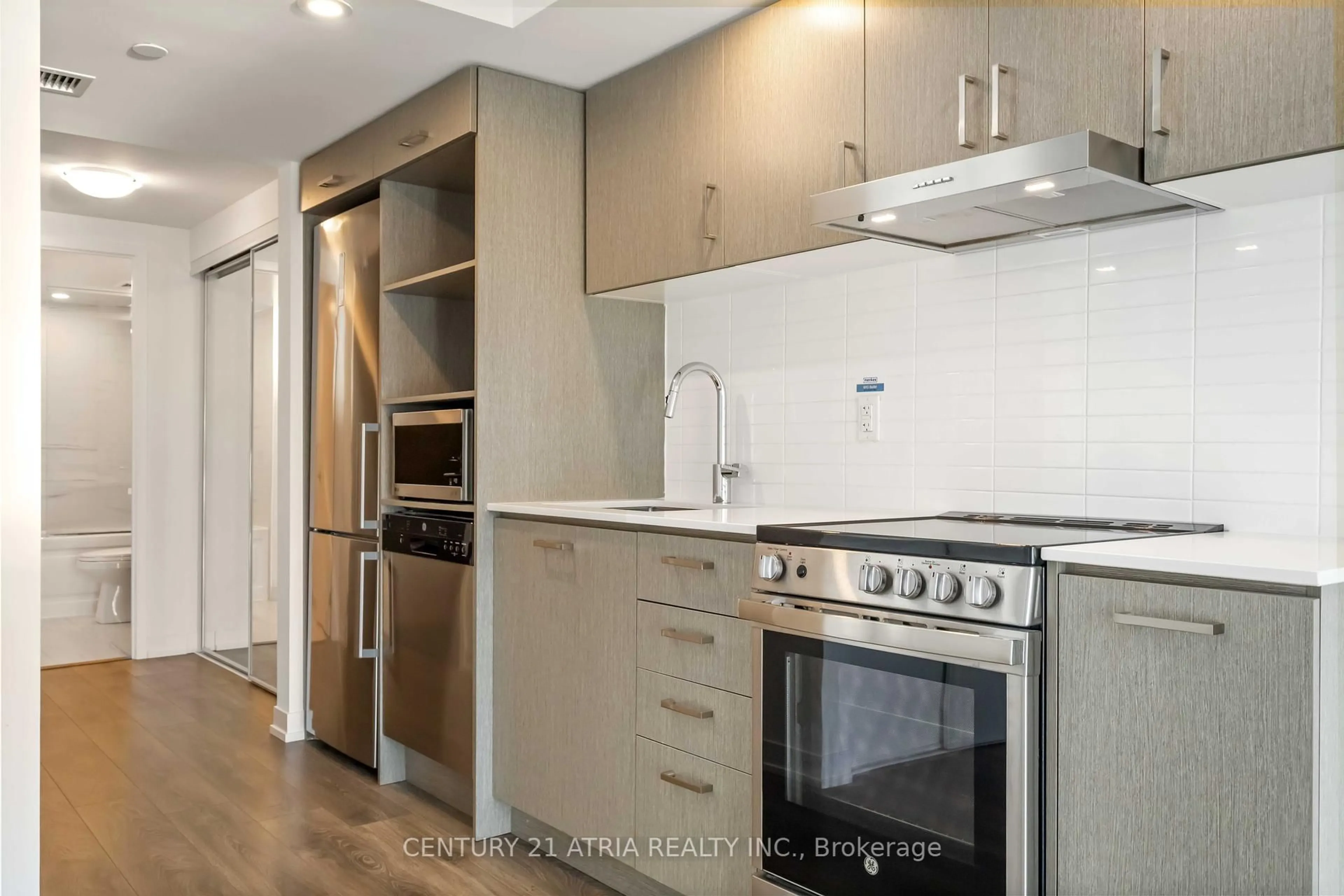 Standard kitchen, wood/laminate floor for 219 Dundas St #2310, Toronto Ontario M5A 0V1