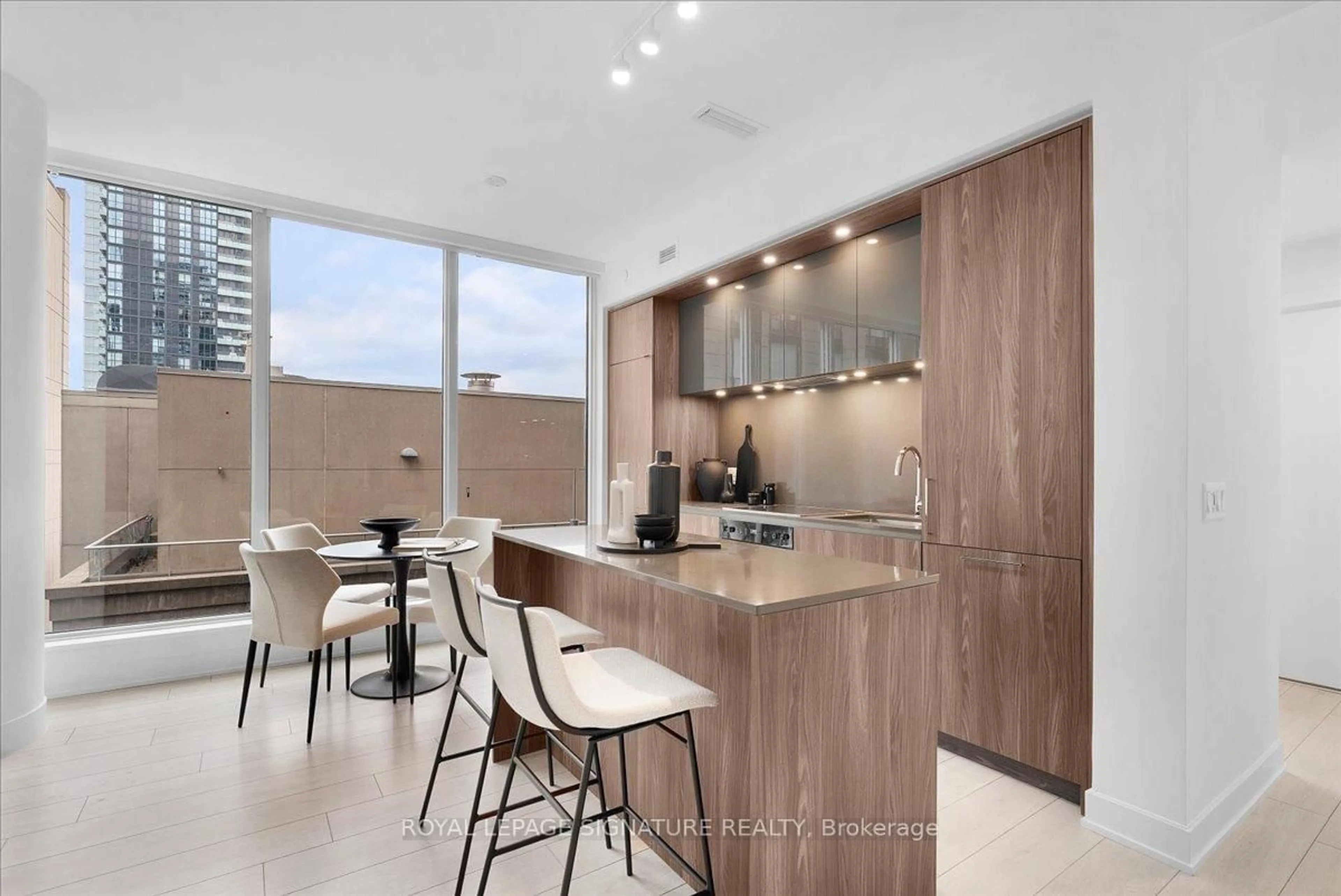 Unknown for 15 Mercer St #1308, Toronto Ontario M5V 1H2
