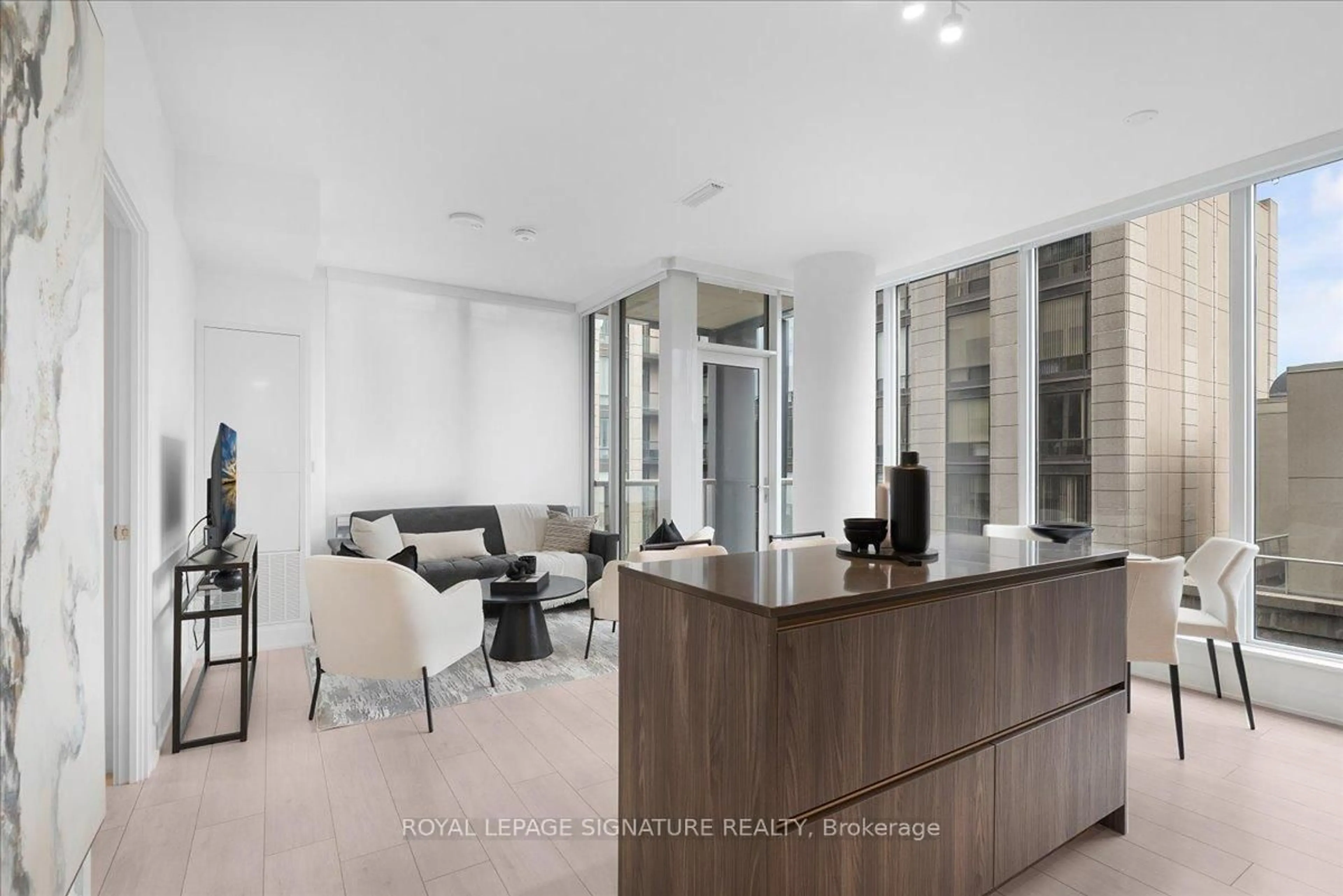 Unknown for 15 Mercer St #1308, Toronto Ontario M5V 1H2