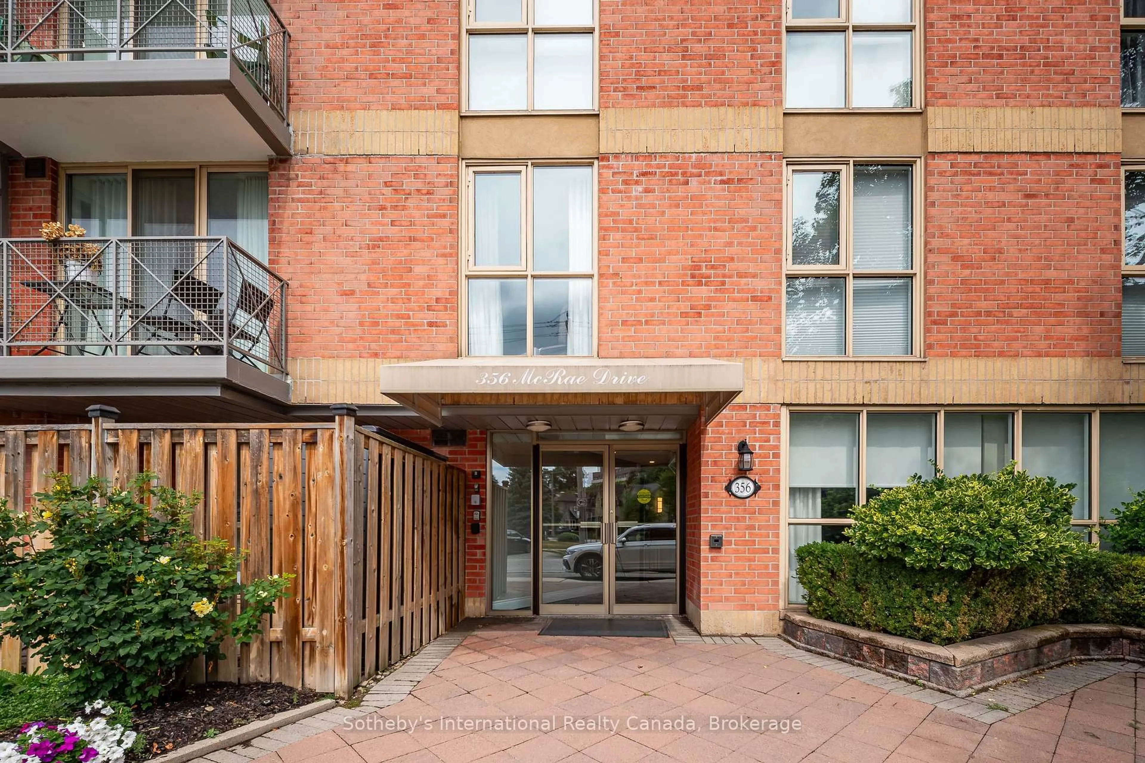 Unknown for 356 McRae Dr #508, Toronto Ontario M4G 4G4