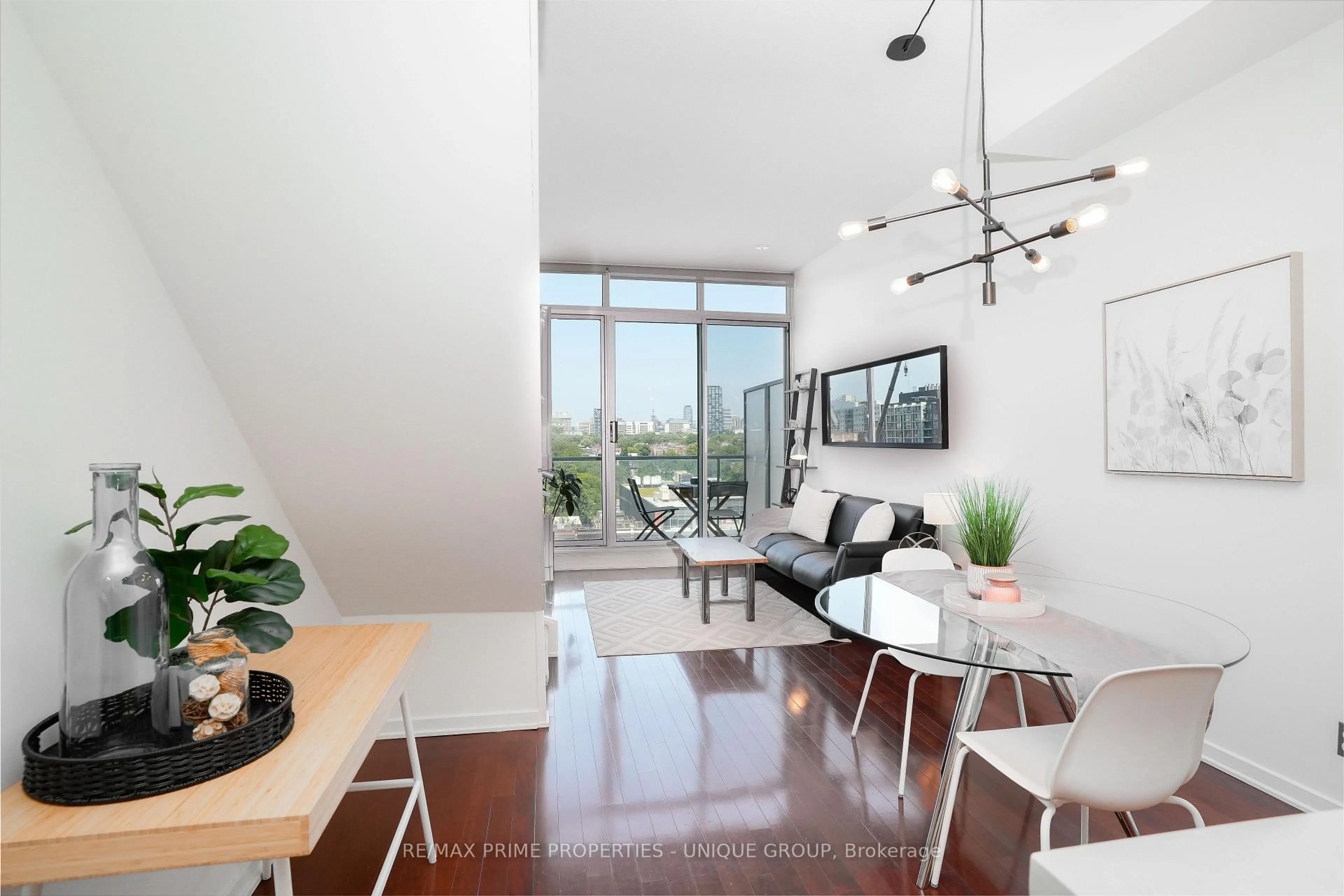 Unknown for 388 Richmond St #923, Toronto Ontario M5V 3P1