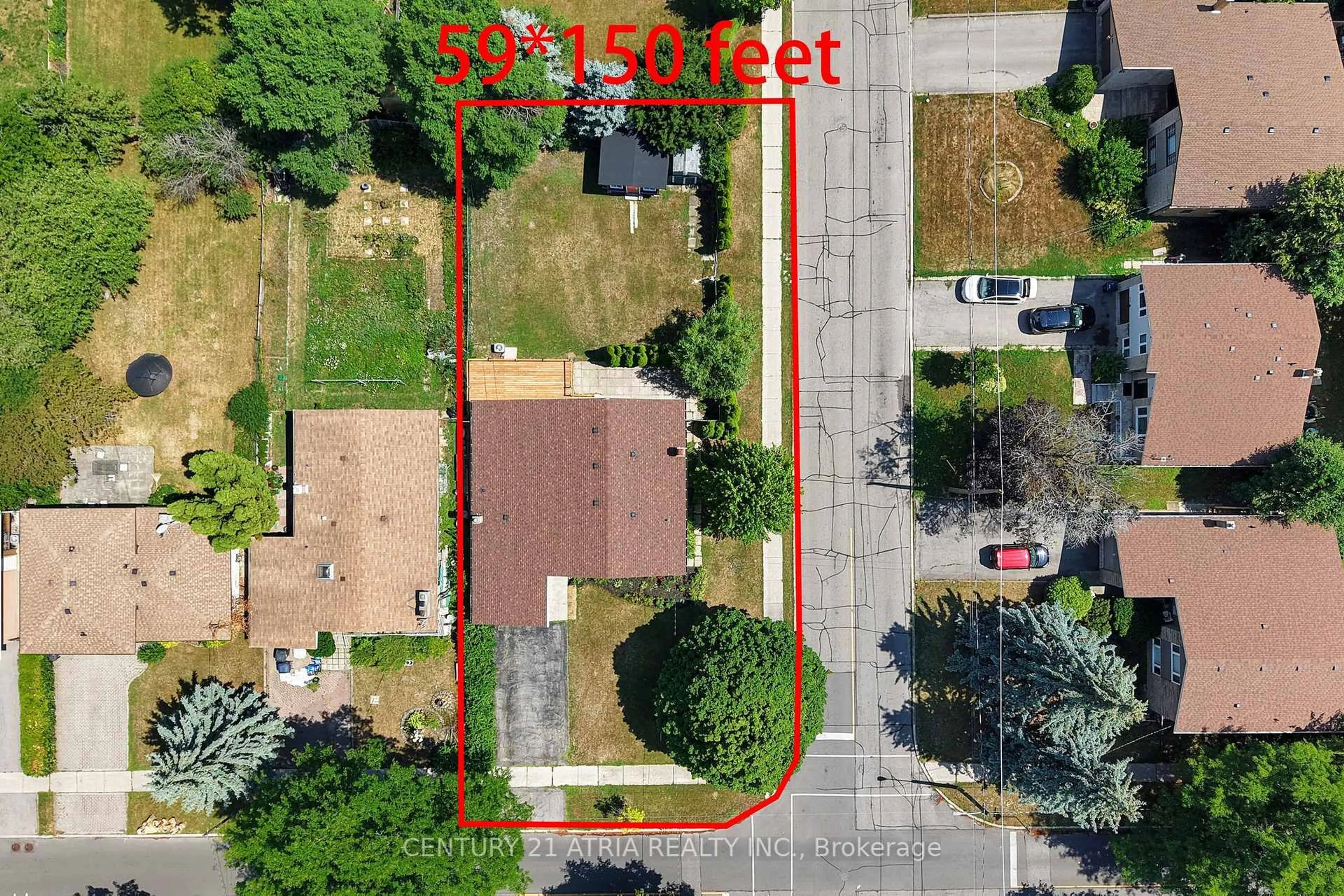 A pic from outside/outdoor area/front of a property/back of a property/a pic from drone, street for 67 Chelmsford Ave, Toronto Ontario M2R 2W5