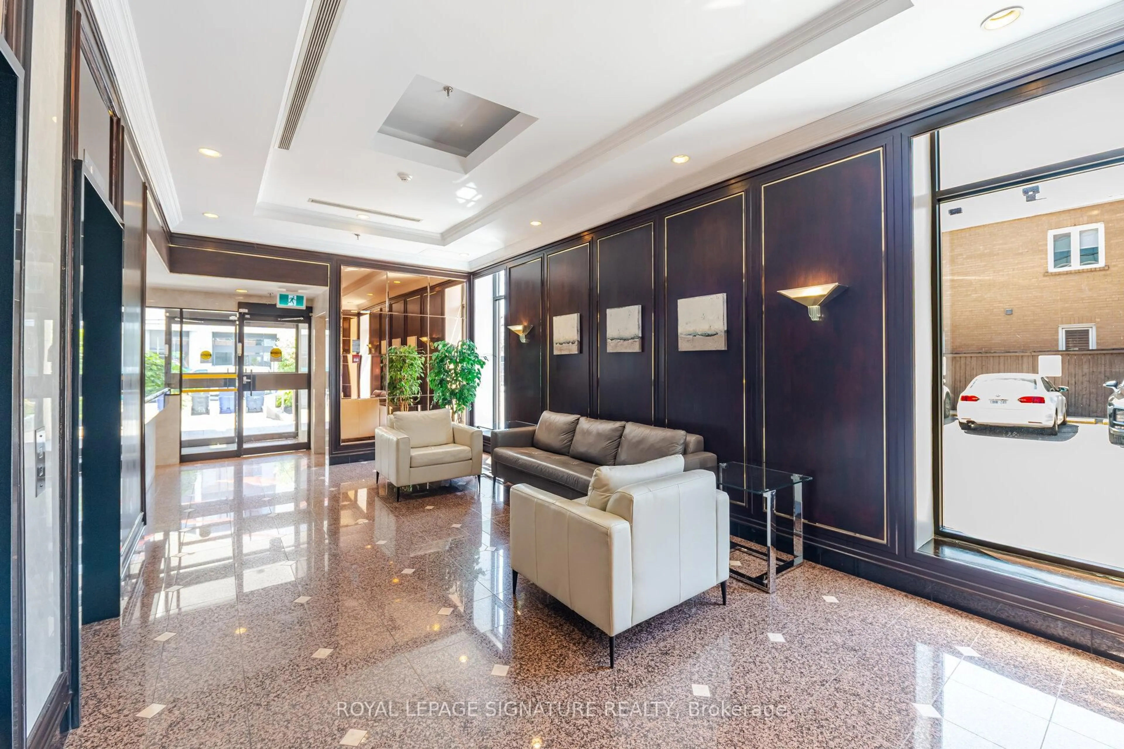 Lobby for 500 Glencairn Ave #309, Toronto Ontario M6B 1Z1