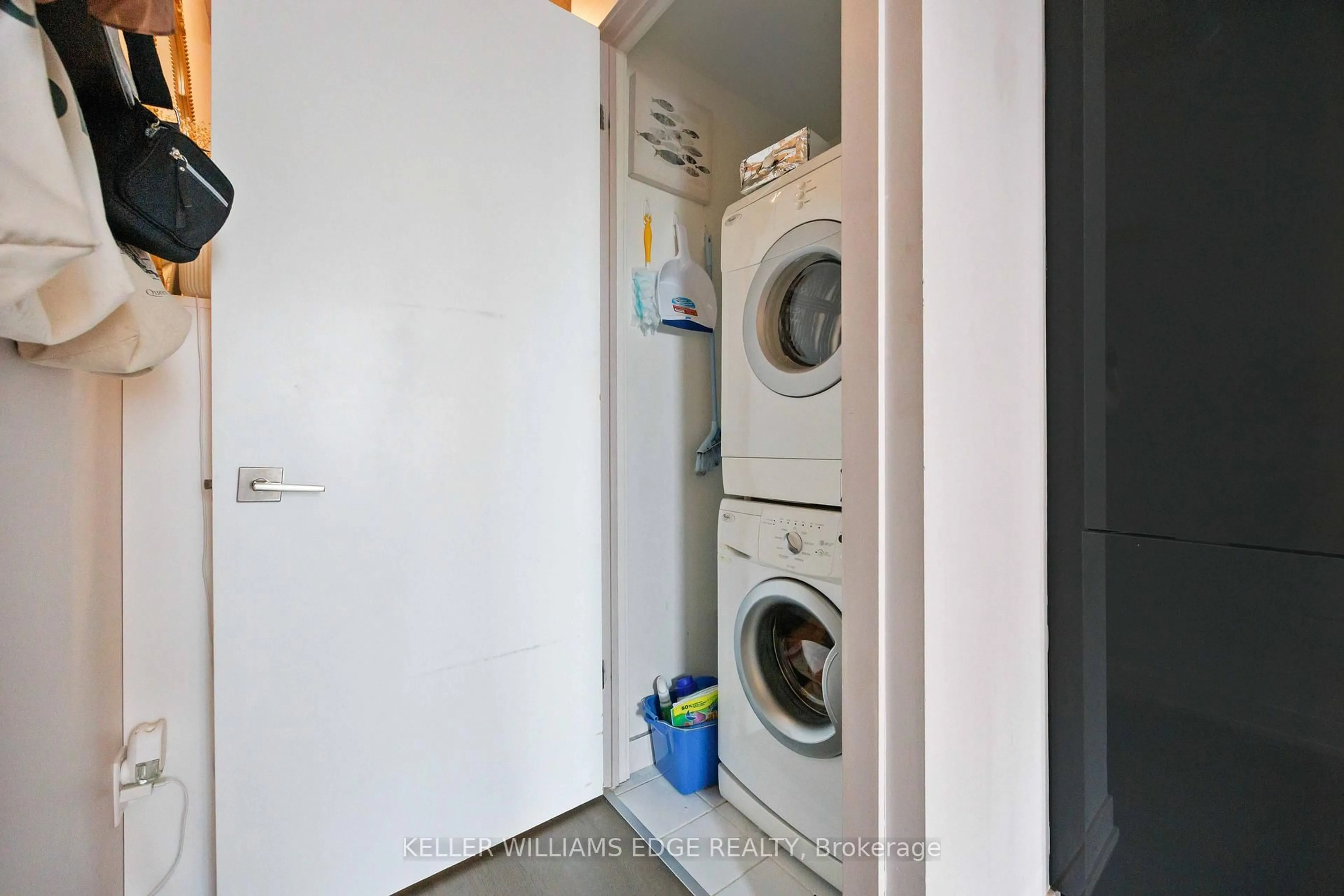 Laundry room for 109 Wolseley St #204, Toronto Ontario M6J 1K1