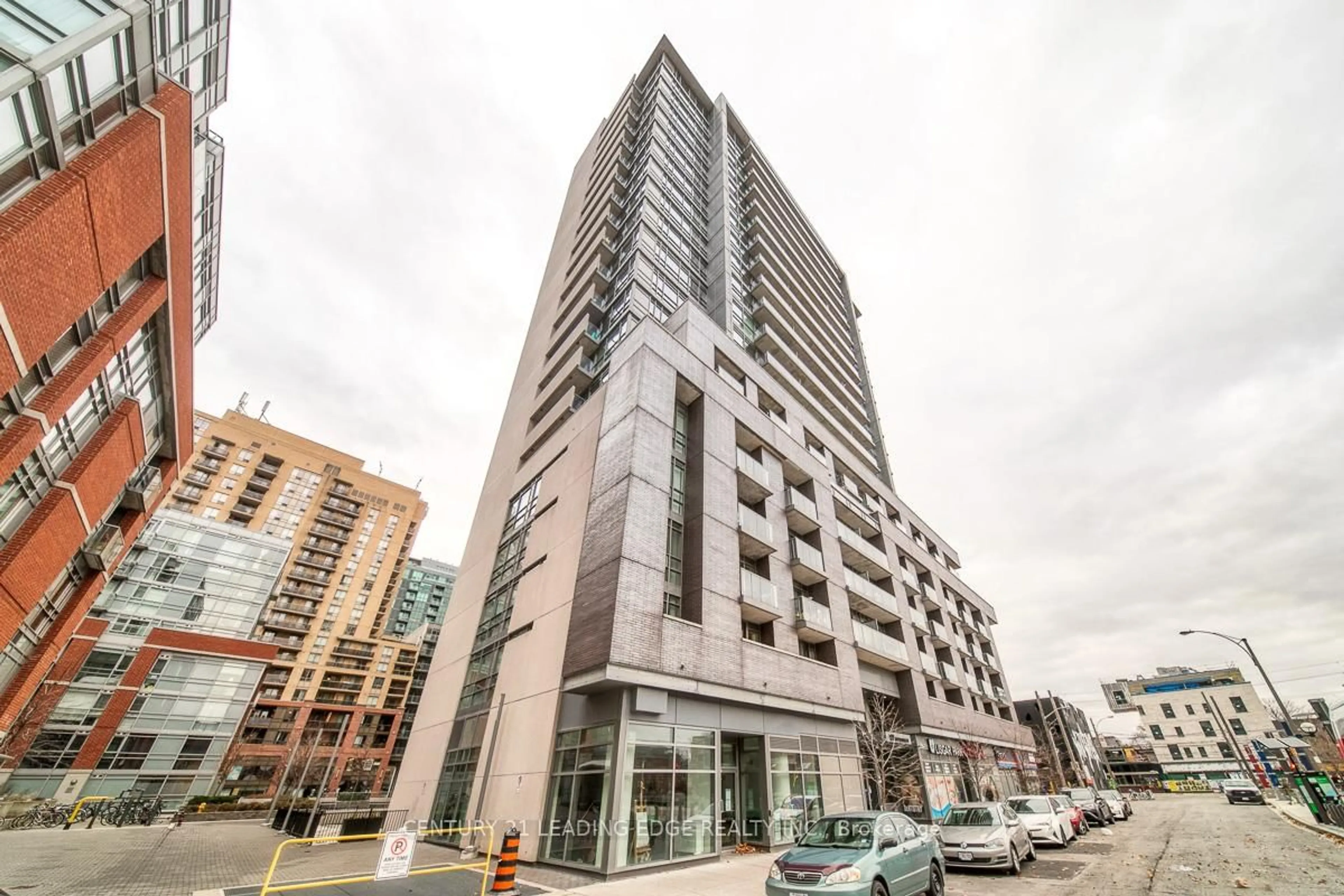 Indoor foyer for 68 Abell St #616, Toronto Ontario M6J 0B1