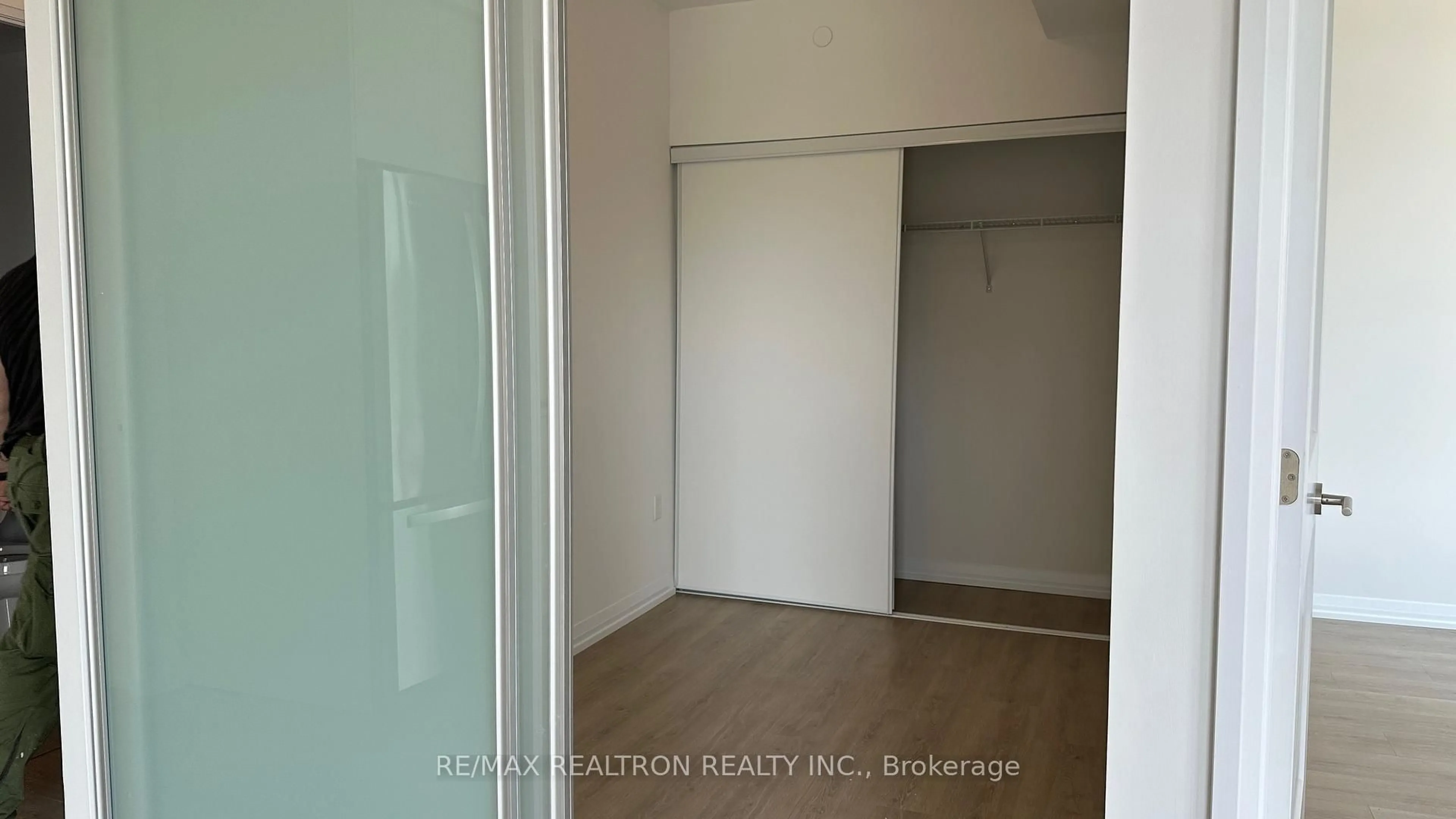 A pic of a room for 25 Holly St #507, Toronto Ontario M4S 0E1