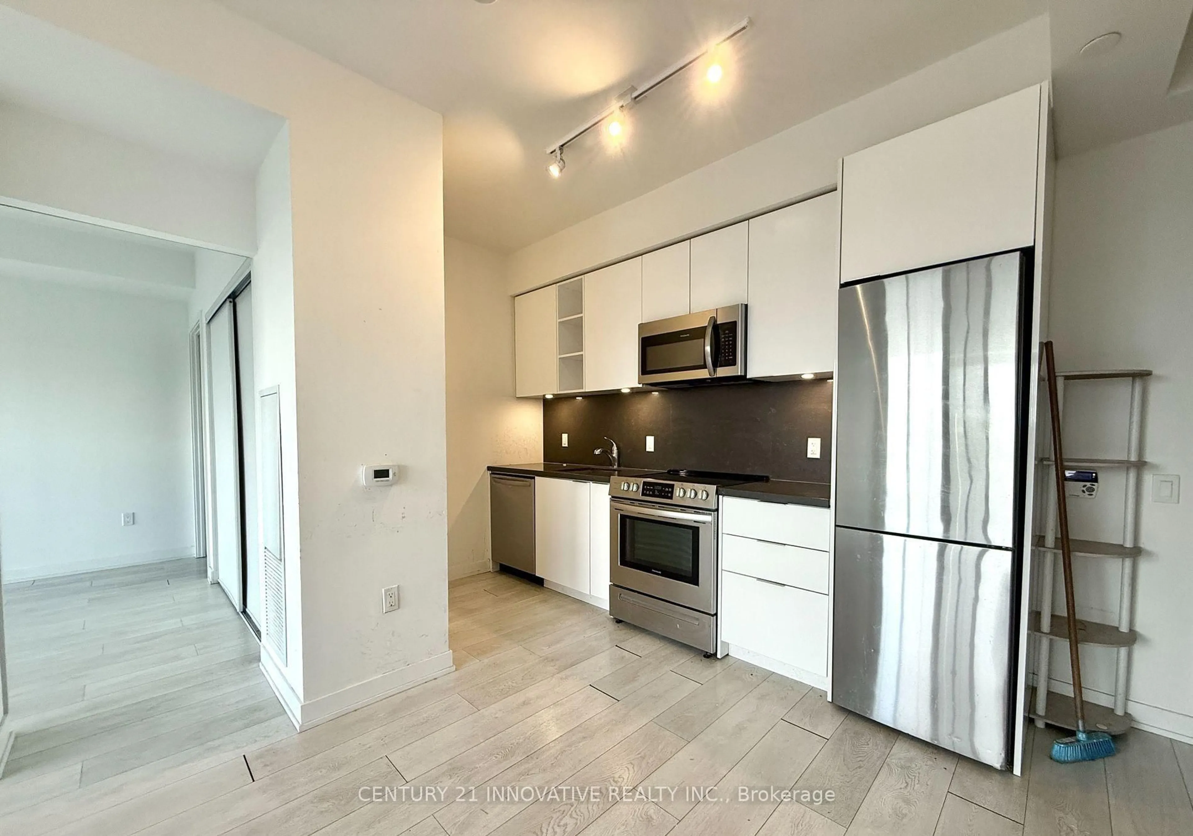 Unknown for 30 Ordnance St #1607, Toronto Ontario M6K 0C8