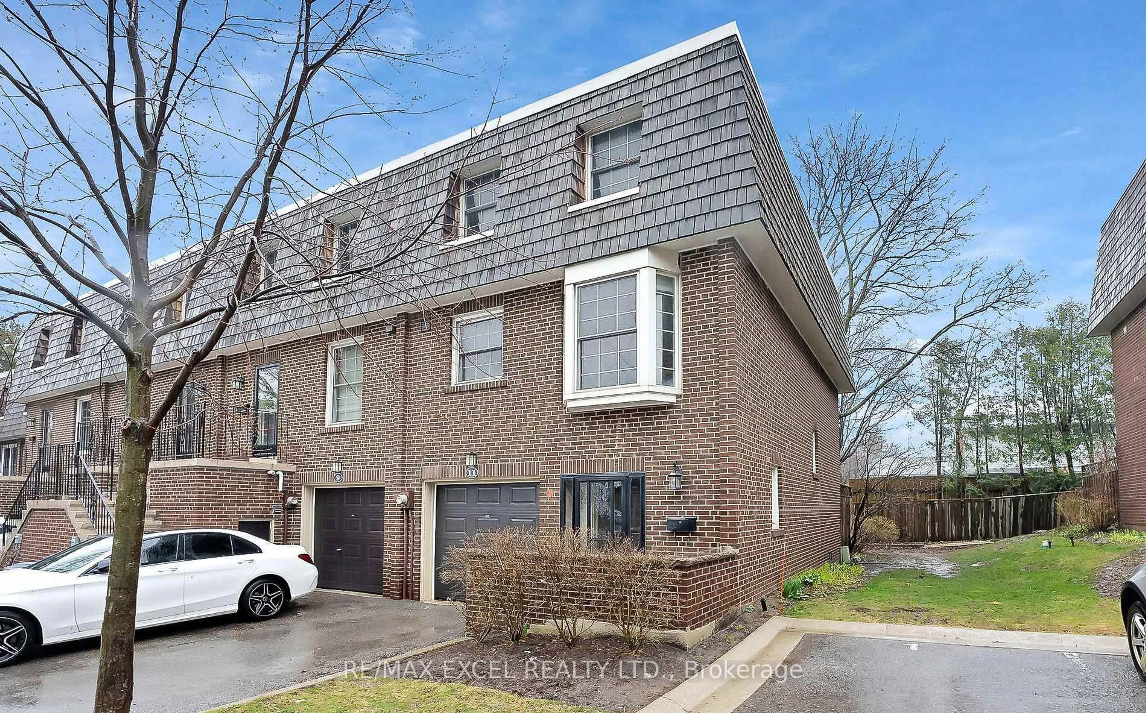Home with brick exterior material, street for 11 Stonedale Pkwy, Toronto Ontario M3B 1W2