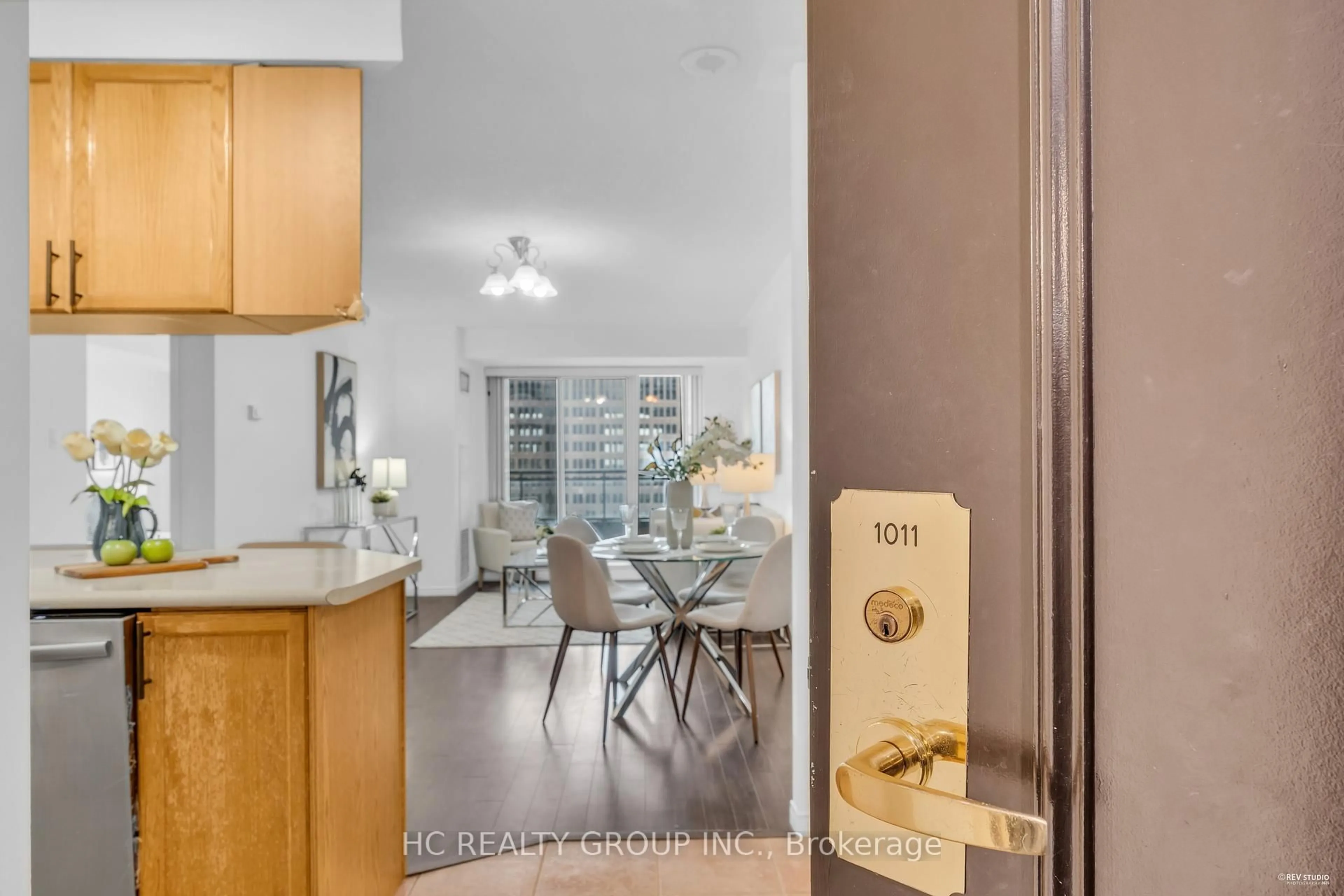 Unknown for 889 Bay St #1011, Toronto Ontario M5S 3K5