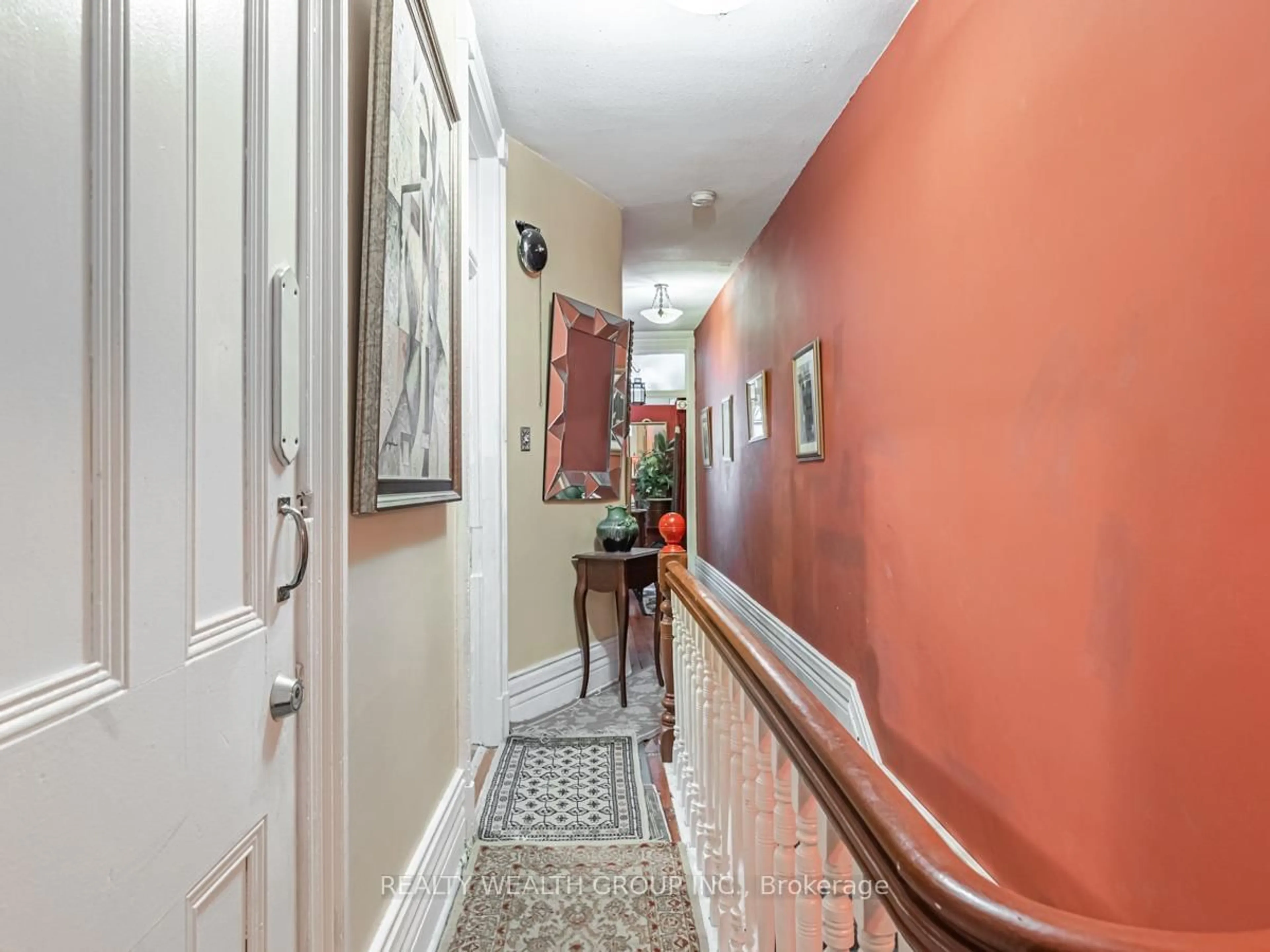 Indoor foyer for 74 Homewood Ave, Toronto Ontario M4Y 2K3