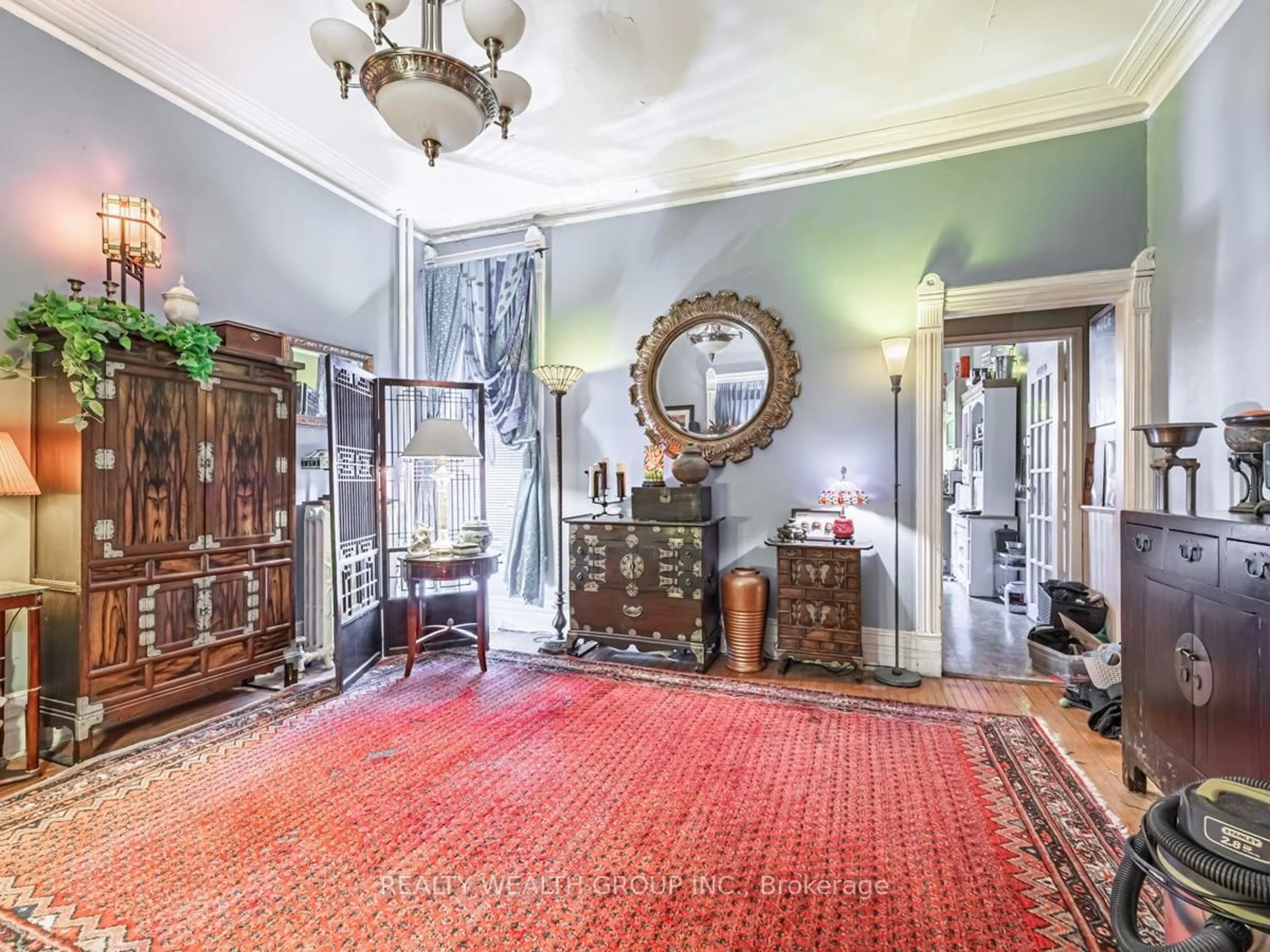 Indoor foyer for 74 Homewood Ave, Toronto Ontario M4Y 2K3