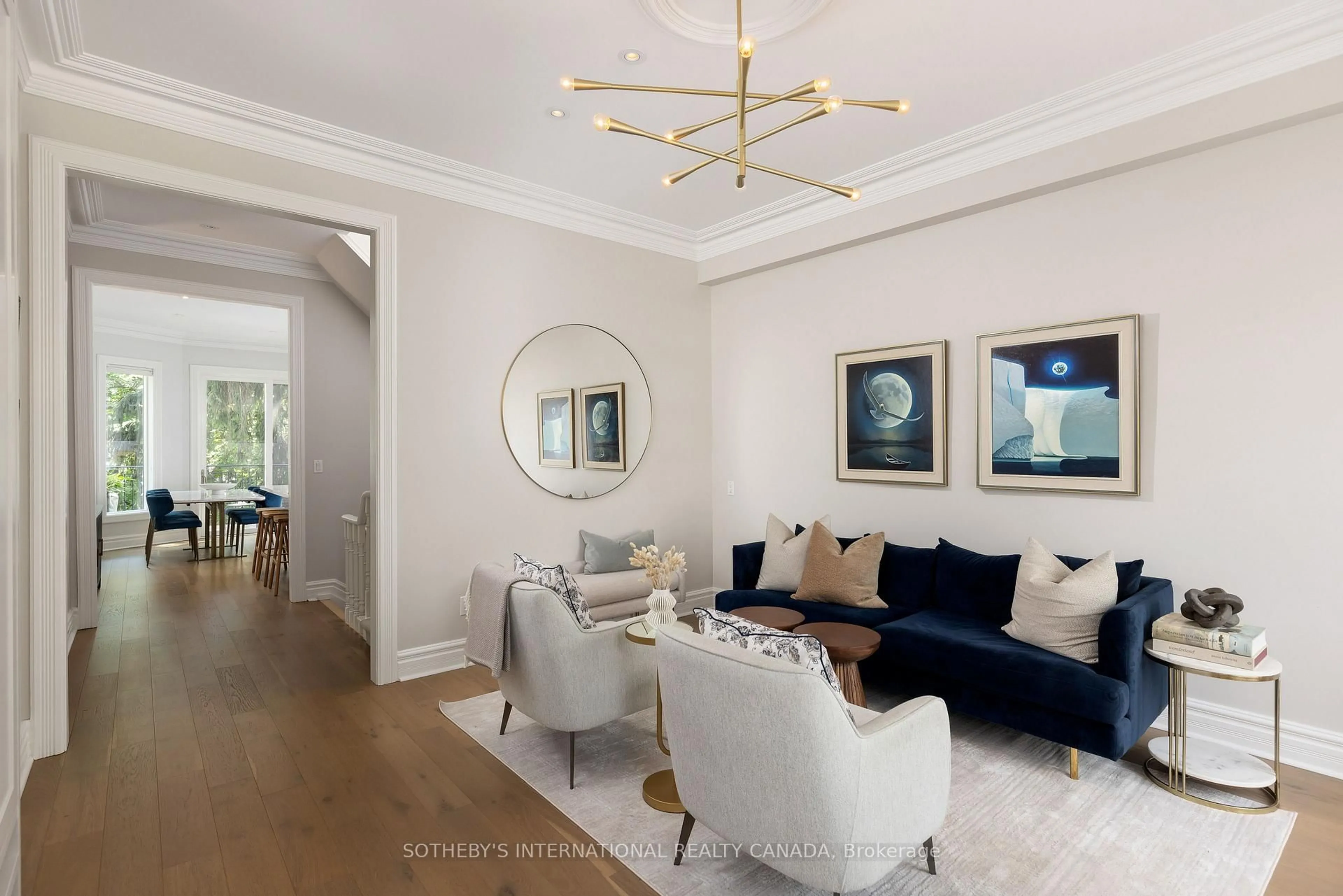 Living room with furniture, unknown for 57 Woodlawn Ave, Toronto Ontario M4V 1G6
