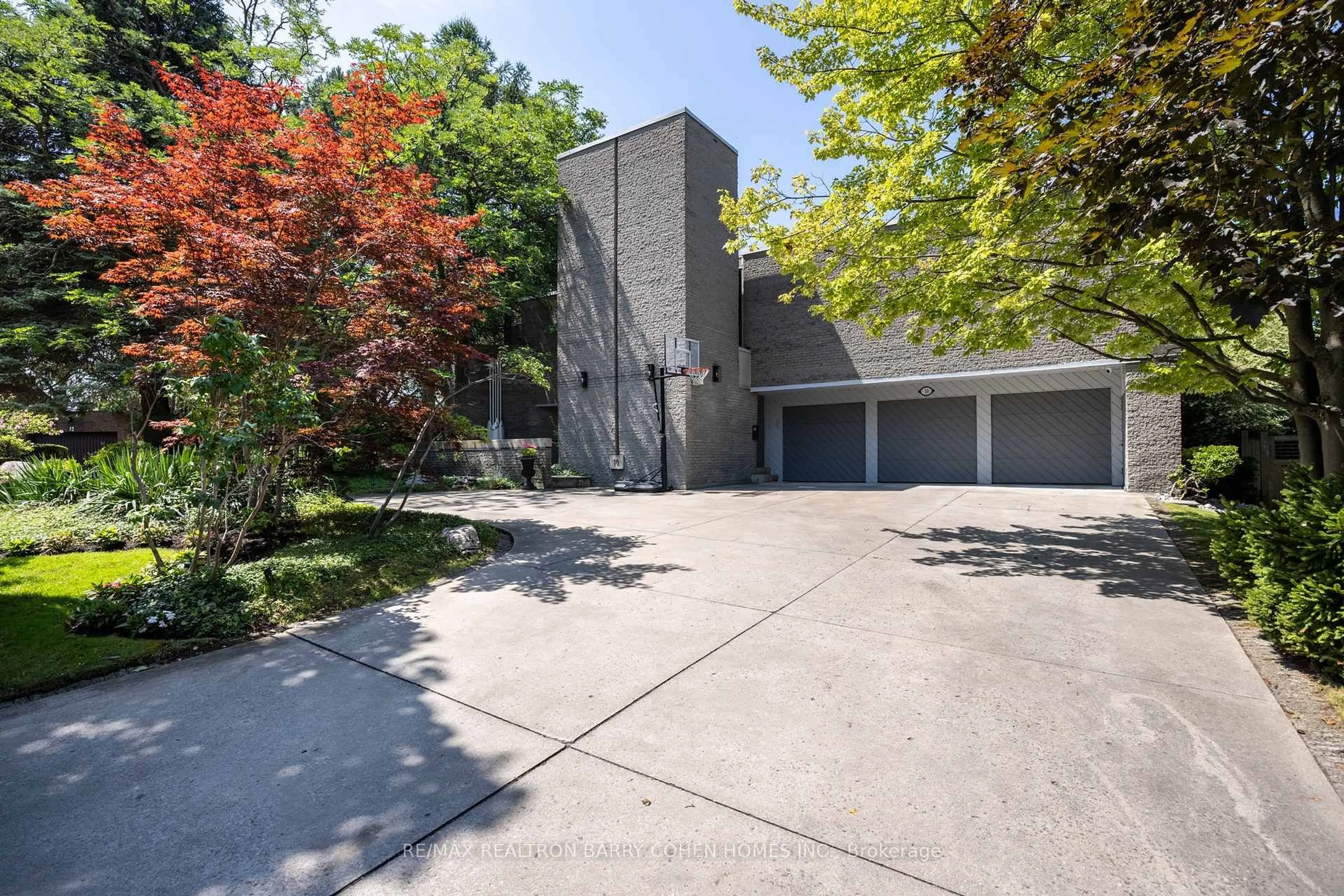 Unknown for 10 Penwood Cres, Toronto Ontario M3B 2B9