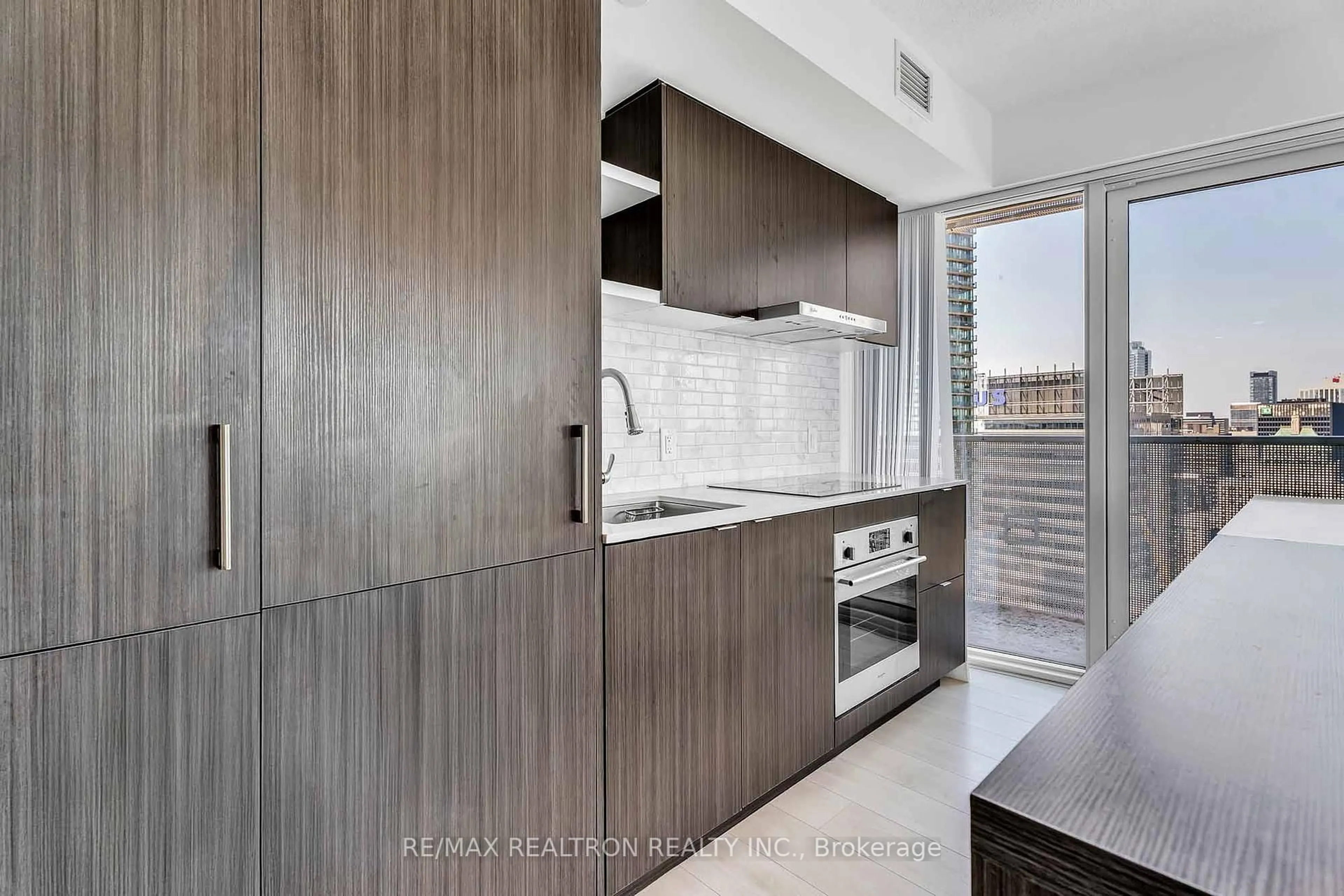 Standard kitchen, unknown for 88 Harbour St #4004, Toronto Ontario M5J 1B7