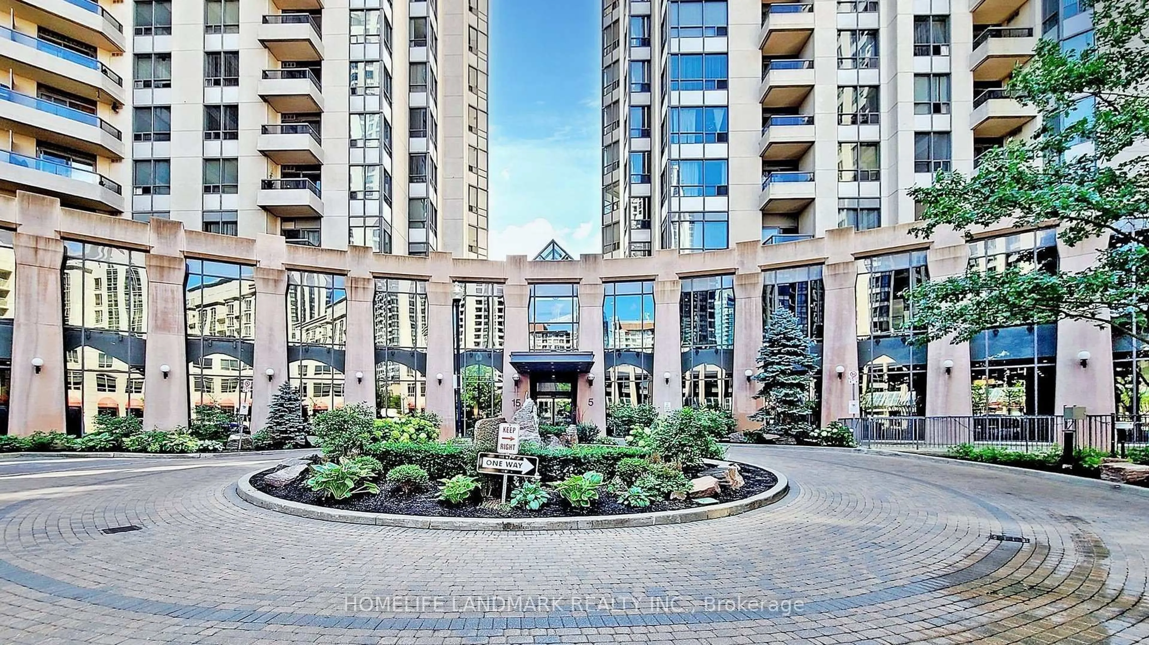 Indoor foyer for 5 Northtown Way #809, Toronto Ontario M2N 7A1