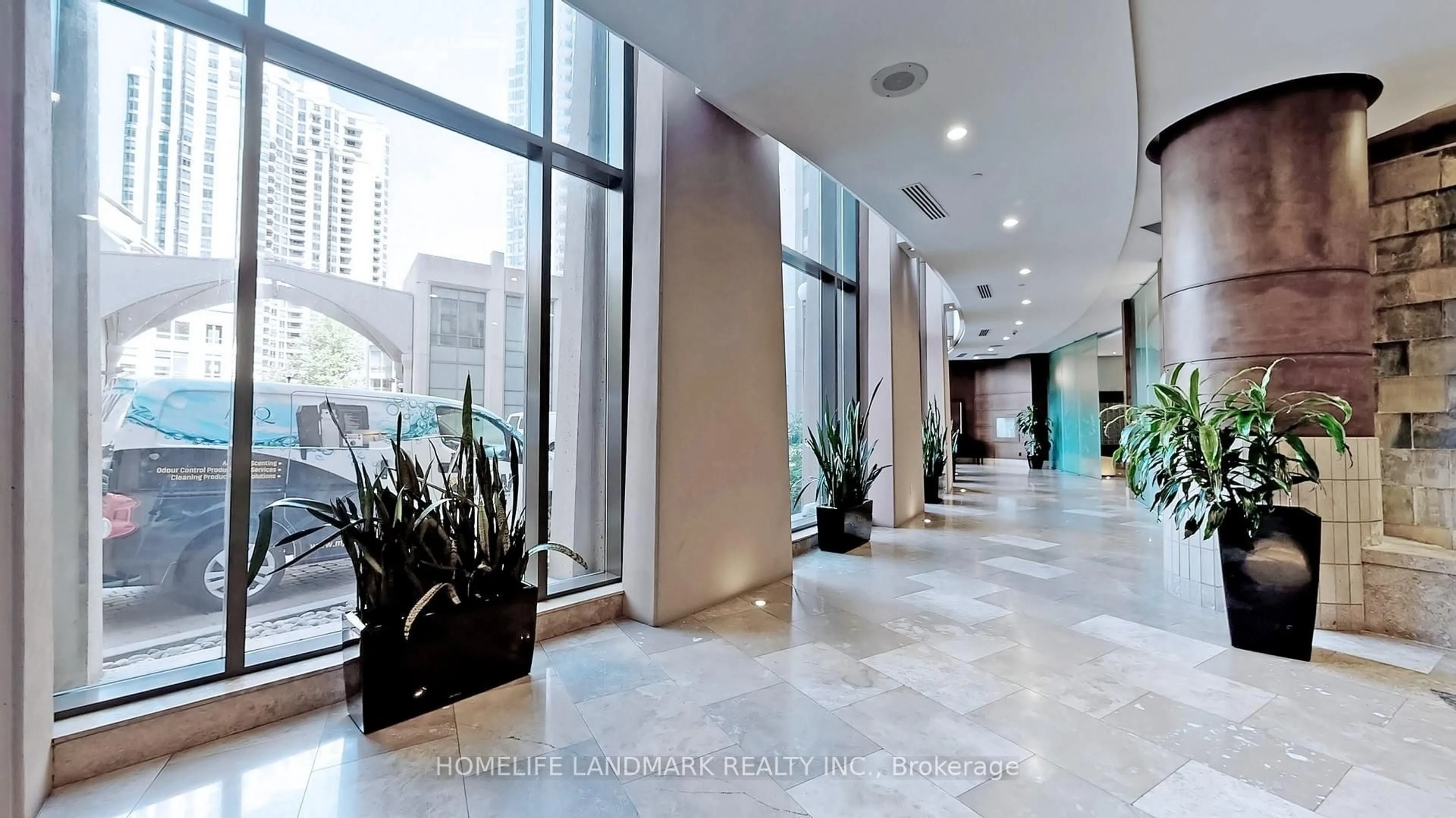 Indoor foyer for 5 Northtown Way #809, Toronto Ontario M2N 7A1