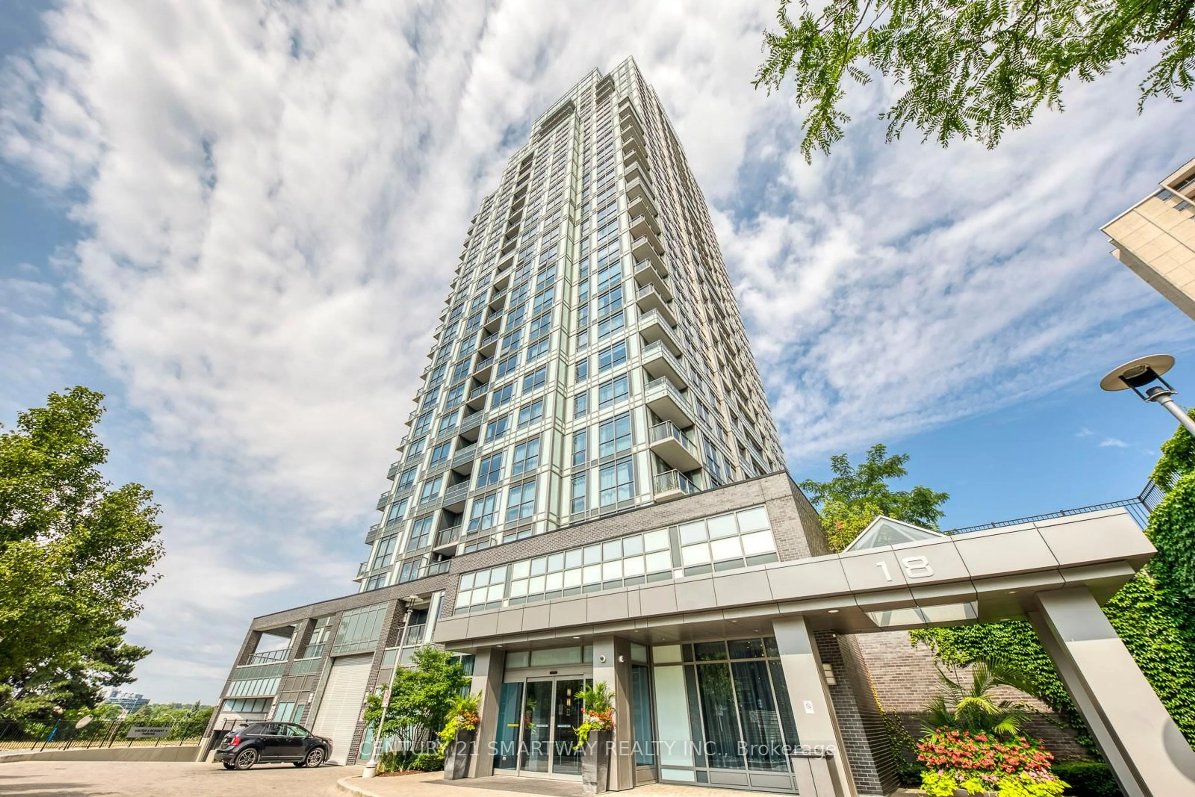 Indoor foyer for 18 Graydon Hall Dr #905, Toronto Ontario M3A 0A4