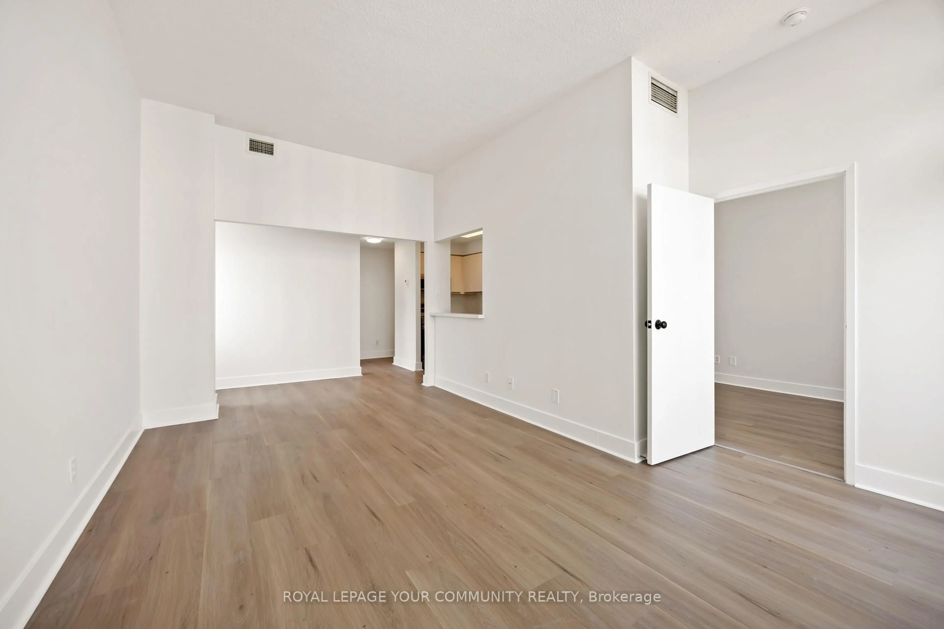 A pic of a room for 1901 Yonge St #902, Toronto Ontario M4S 1Y6