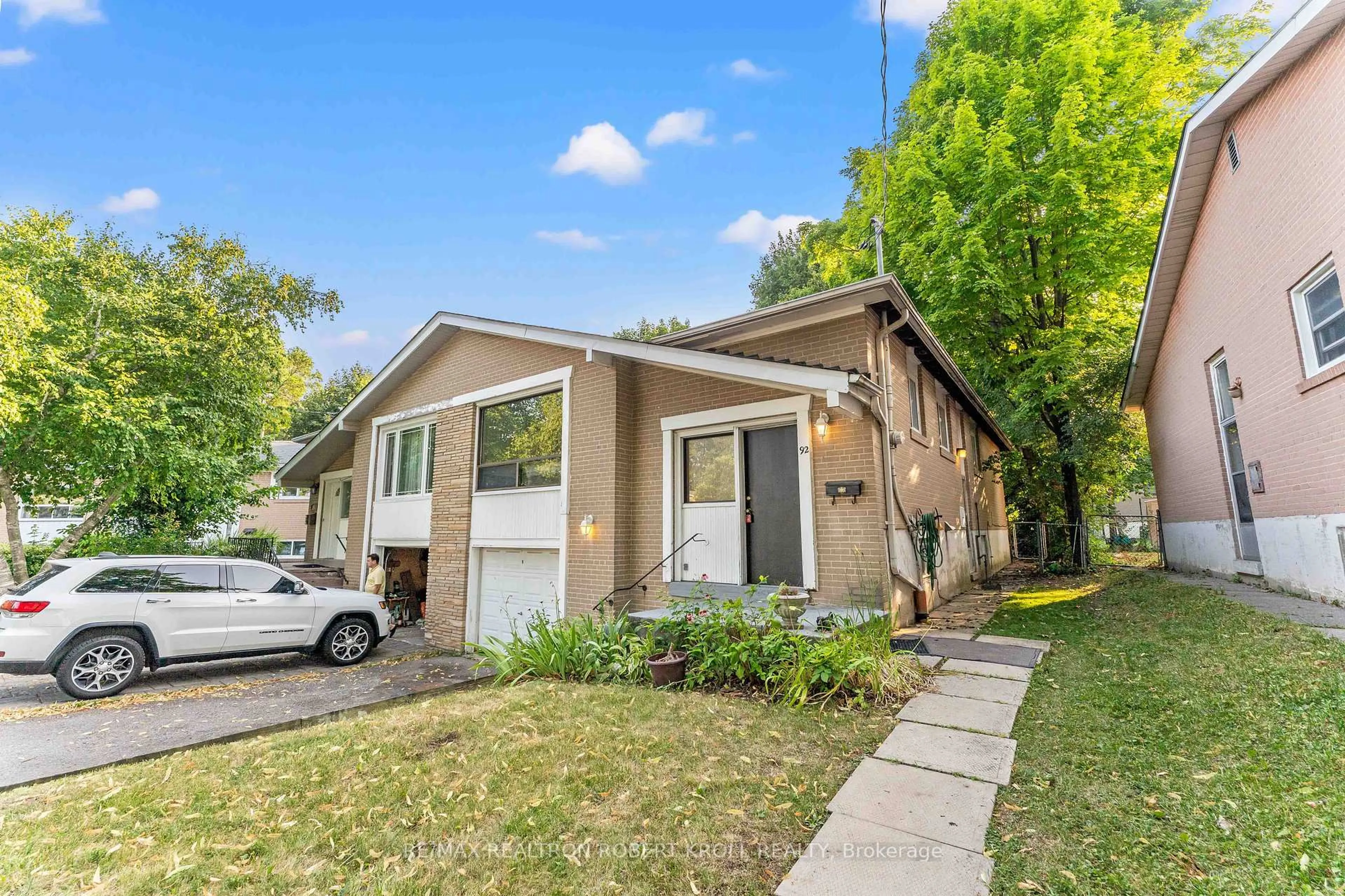 Home with vinyl exterior material, street for 92 Elise Terr, Toronto Ontario M2R 2X1
