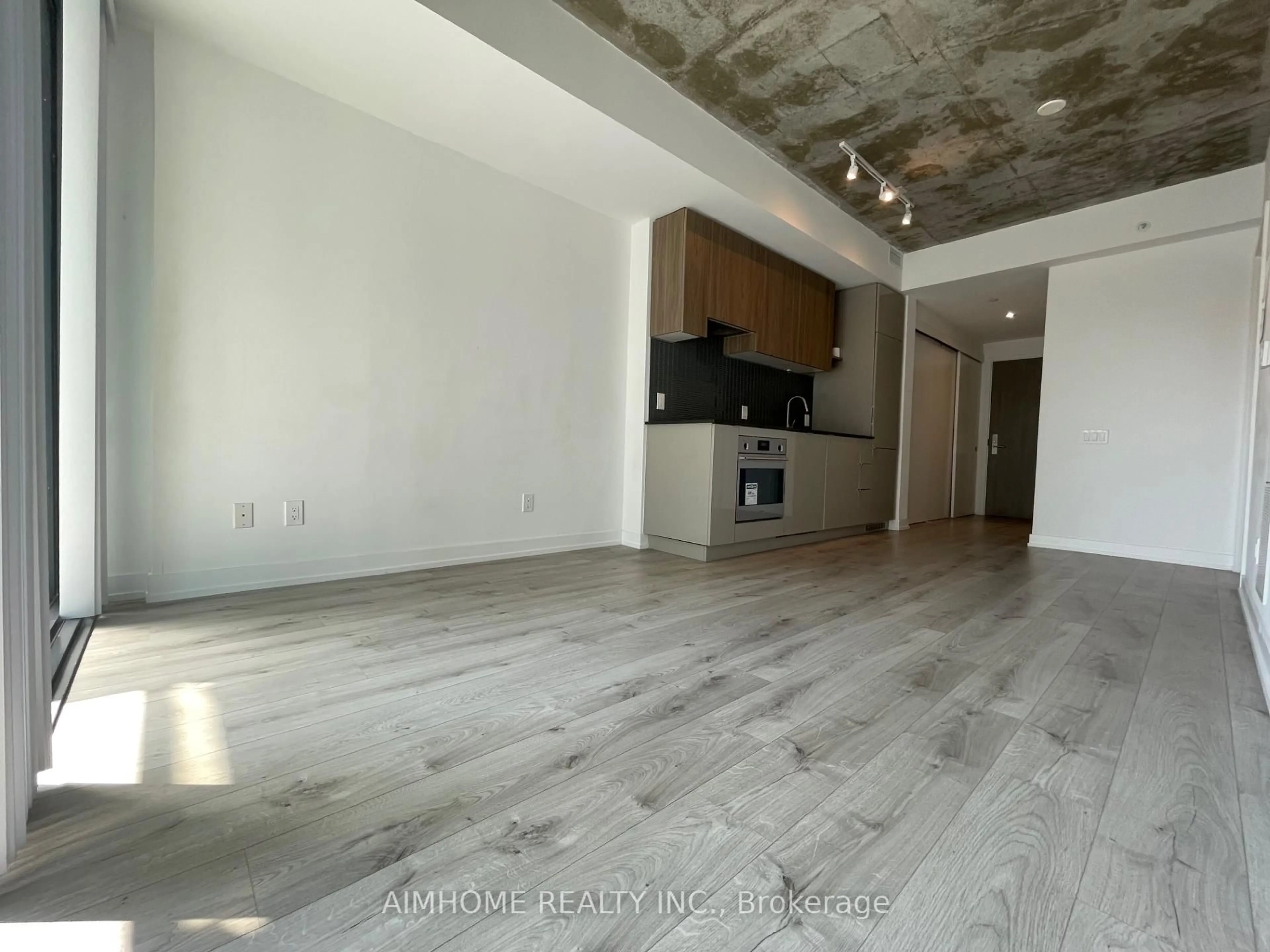A pic of a room for 161 Roehampton Ave #1109, Toronto Ontario M4P 2K4