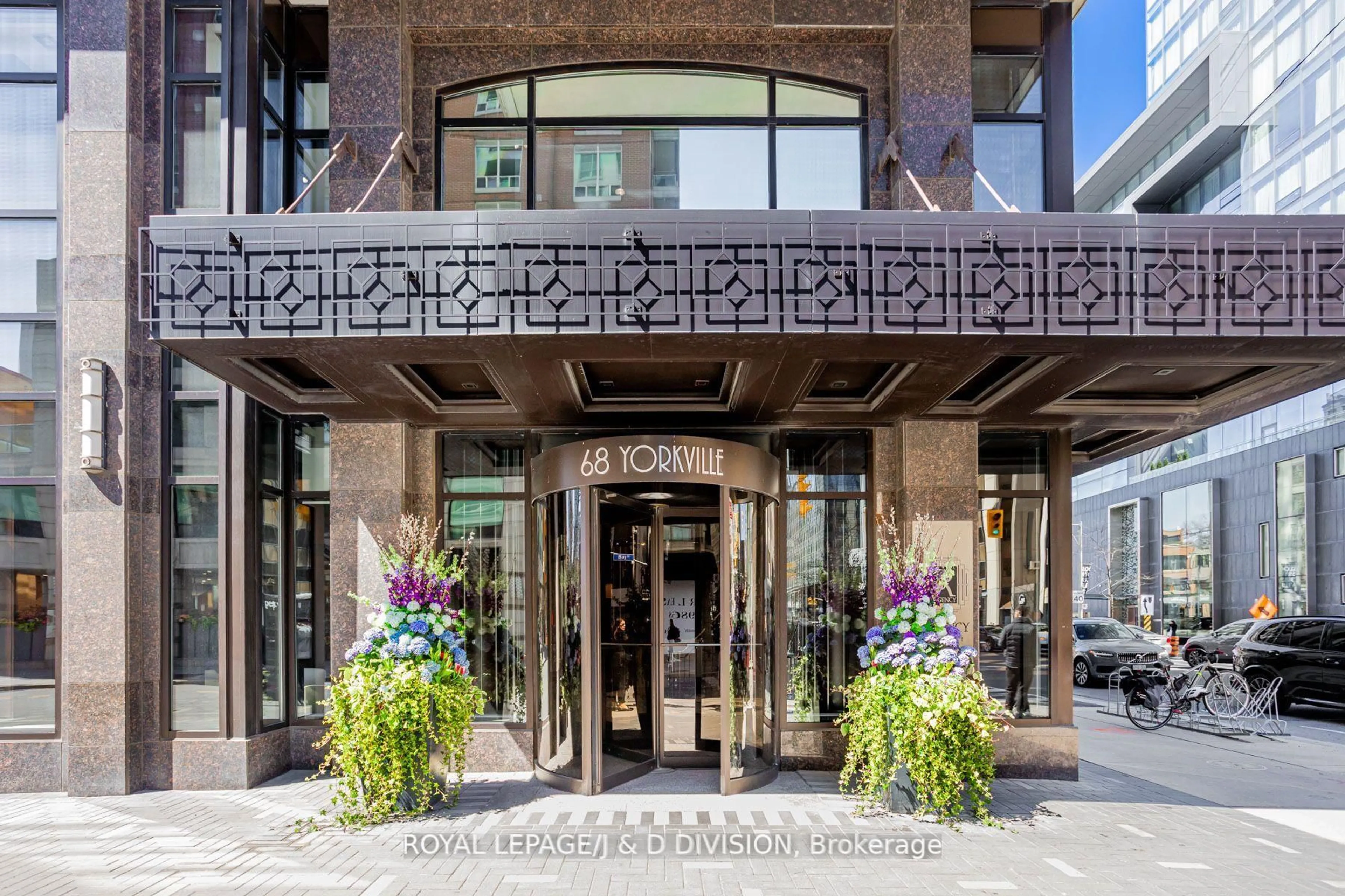 Unknown for 68 Yorkville Ave #1601, Toronto Ontario M5R 3V7