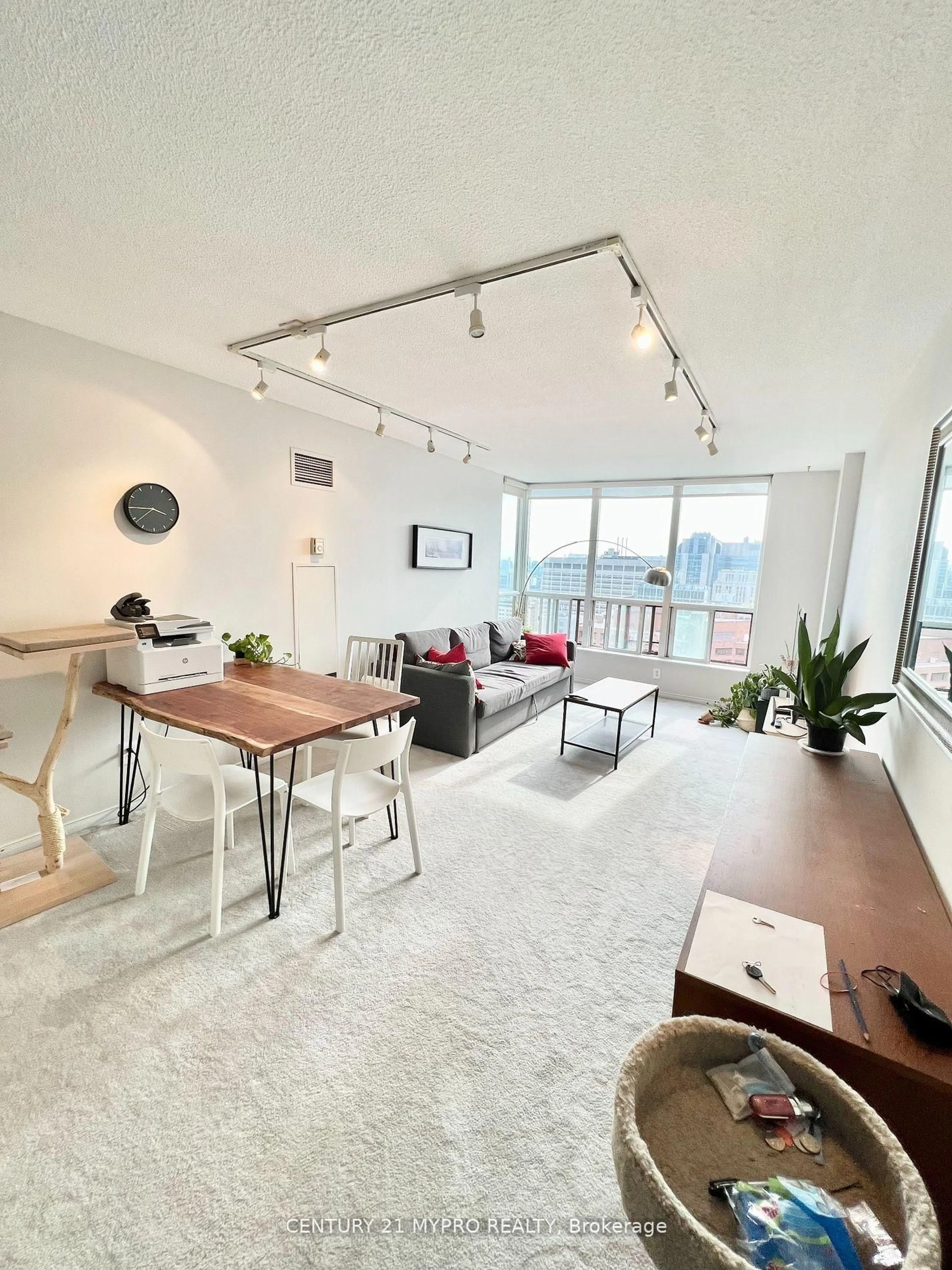 Living room with furniture, unknown for 750 Bay St #3203, Toronto Ontario M5G 1N6