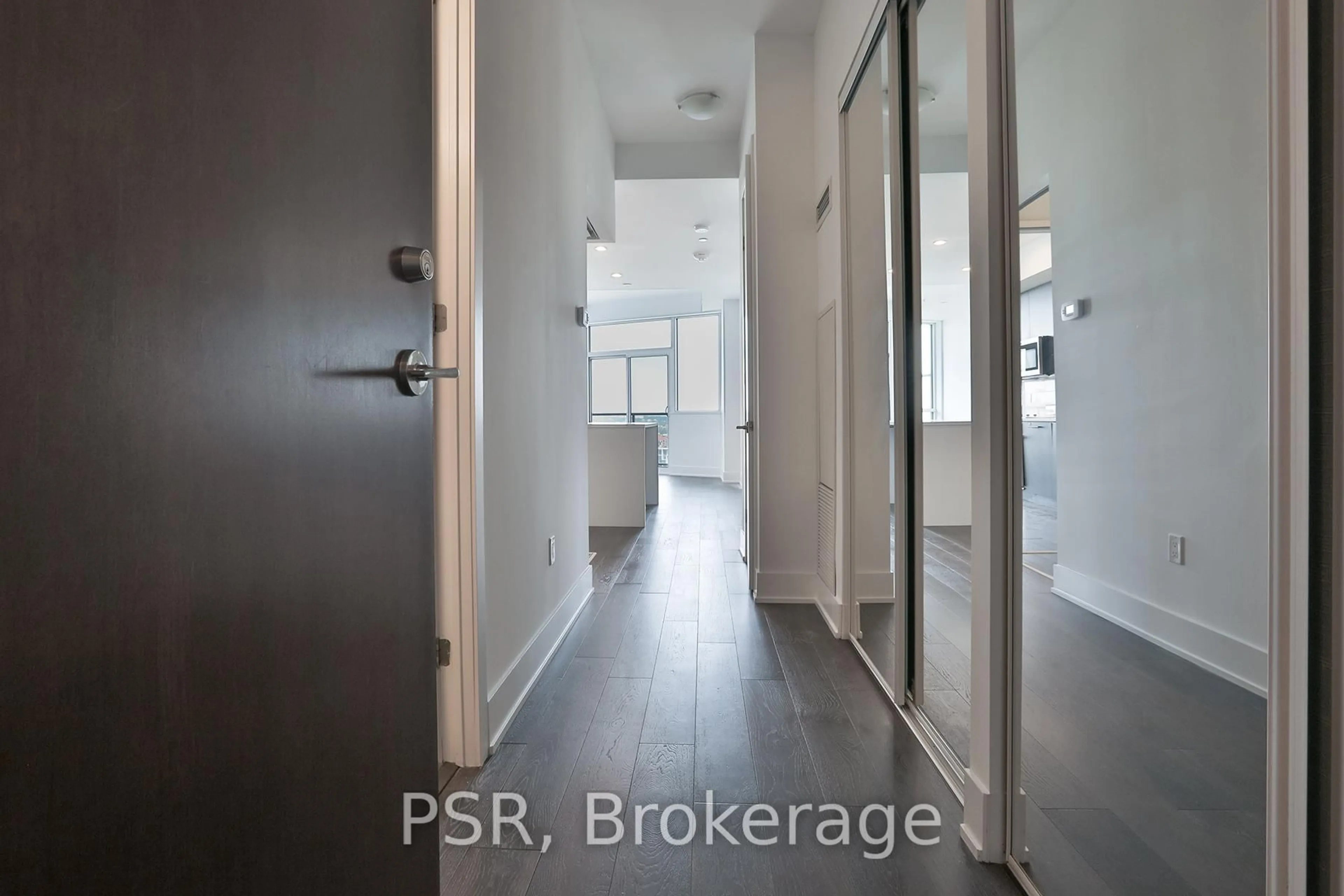 Unknown for 38 Iannuzzi St #LPH05, Toronto Ontario M5V 0S2